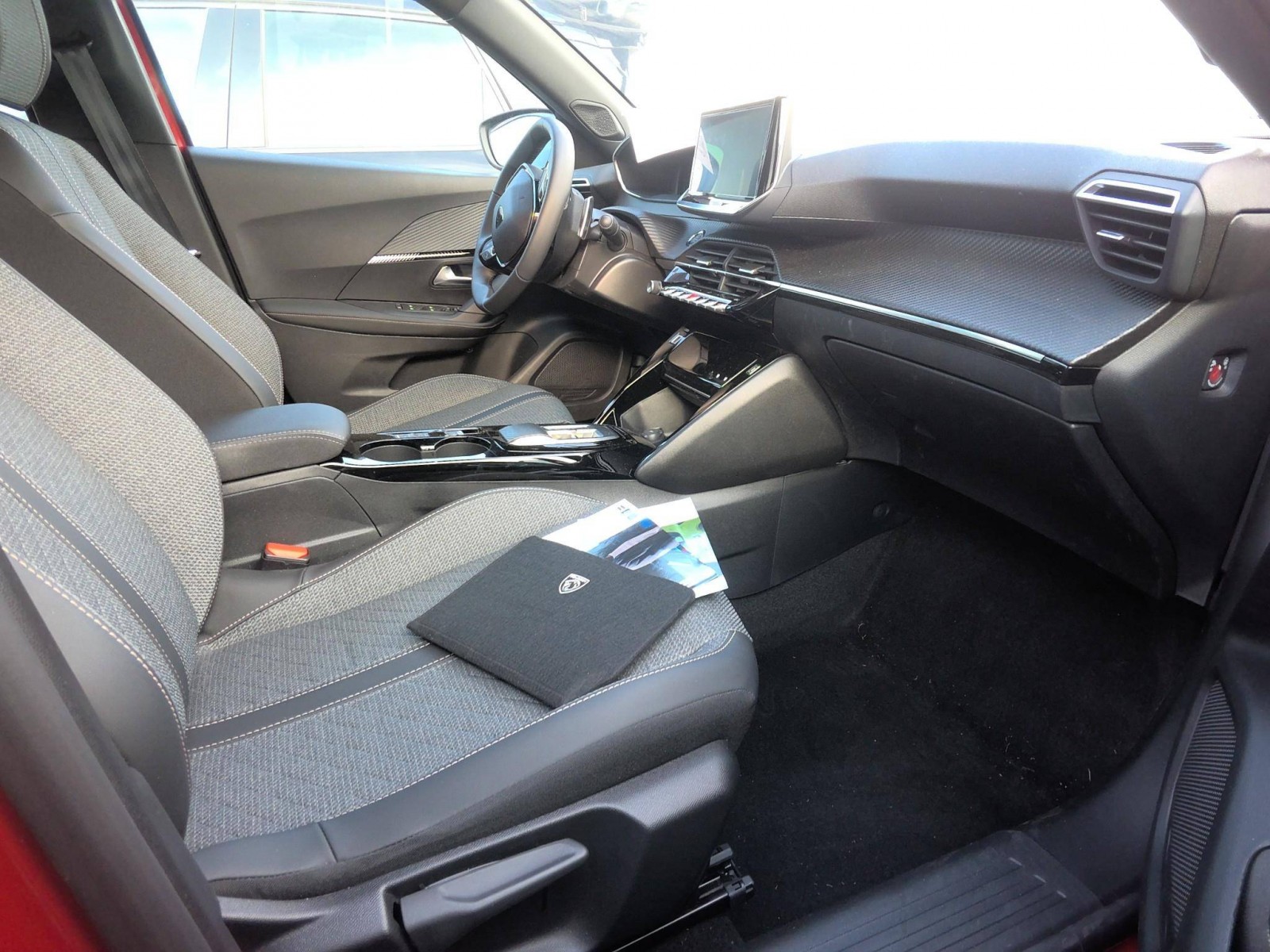 PEUGEOT - 2008 - #844006 - 2
