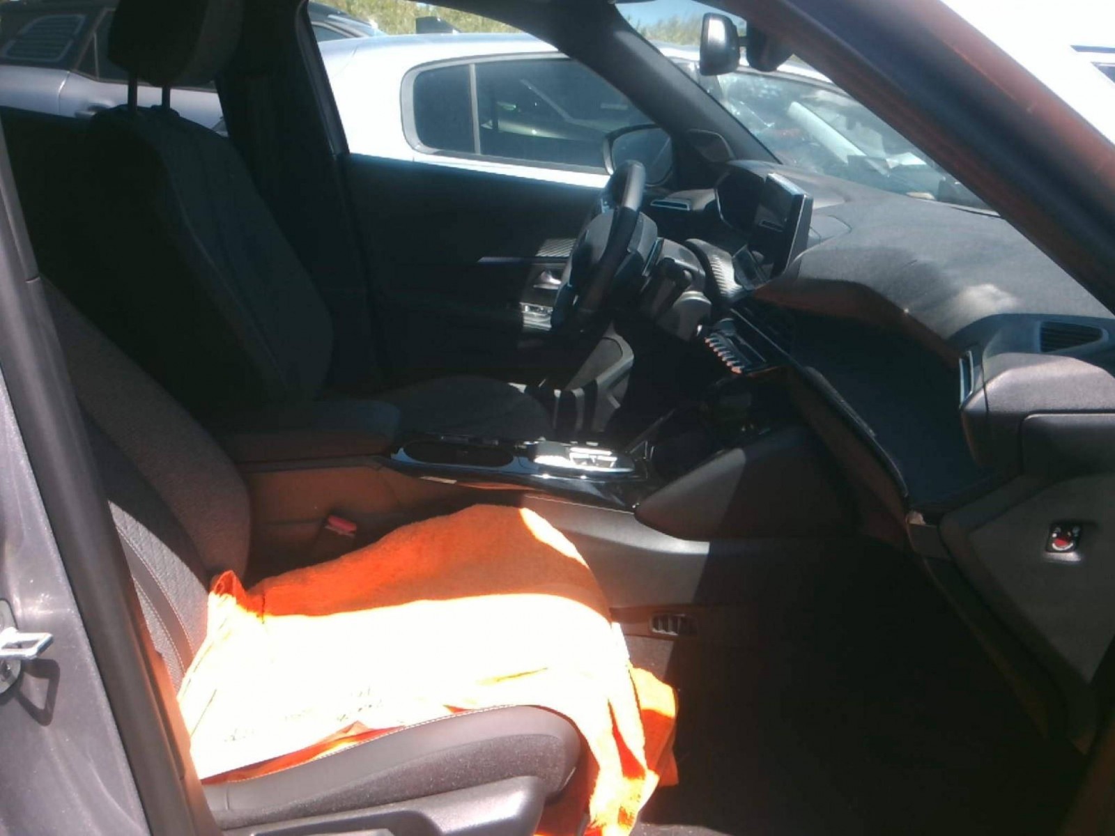 PEUGEOT - 2008 - #844007 - 2