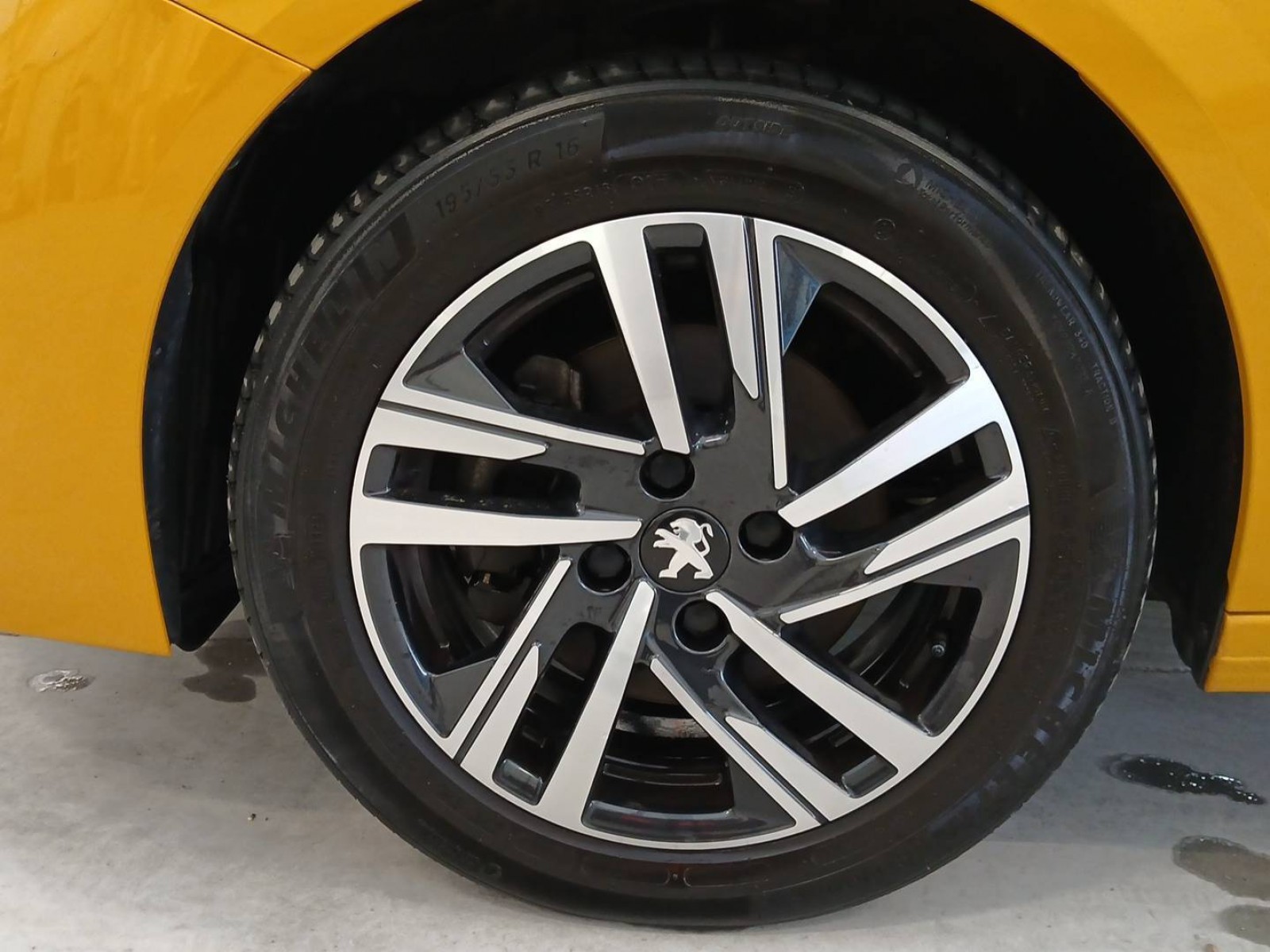 PEUGEOT - 208 - #839790 - 6