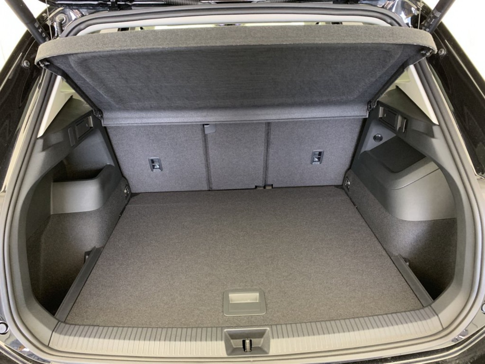 VOLKSWAGEN - TIGUAN NOUVEAU - #844697 - 10