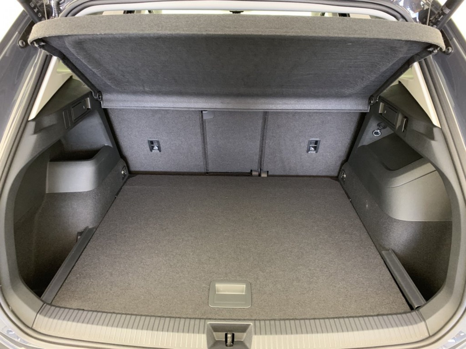 VOLKSWAGEN - TIGUAN NOUVEAU - #844699 - 10
