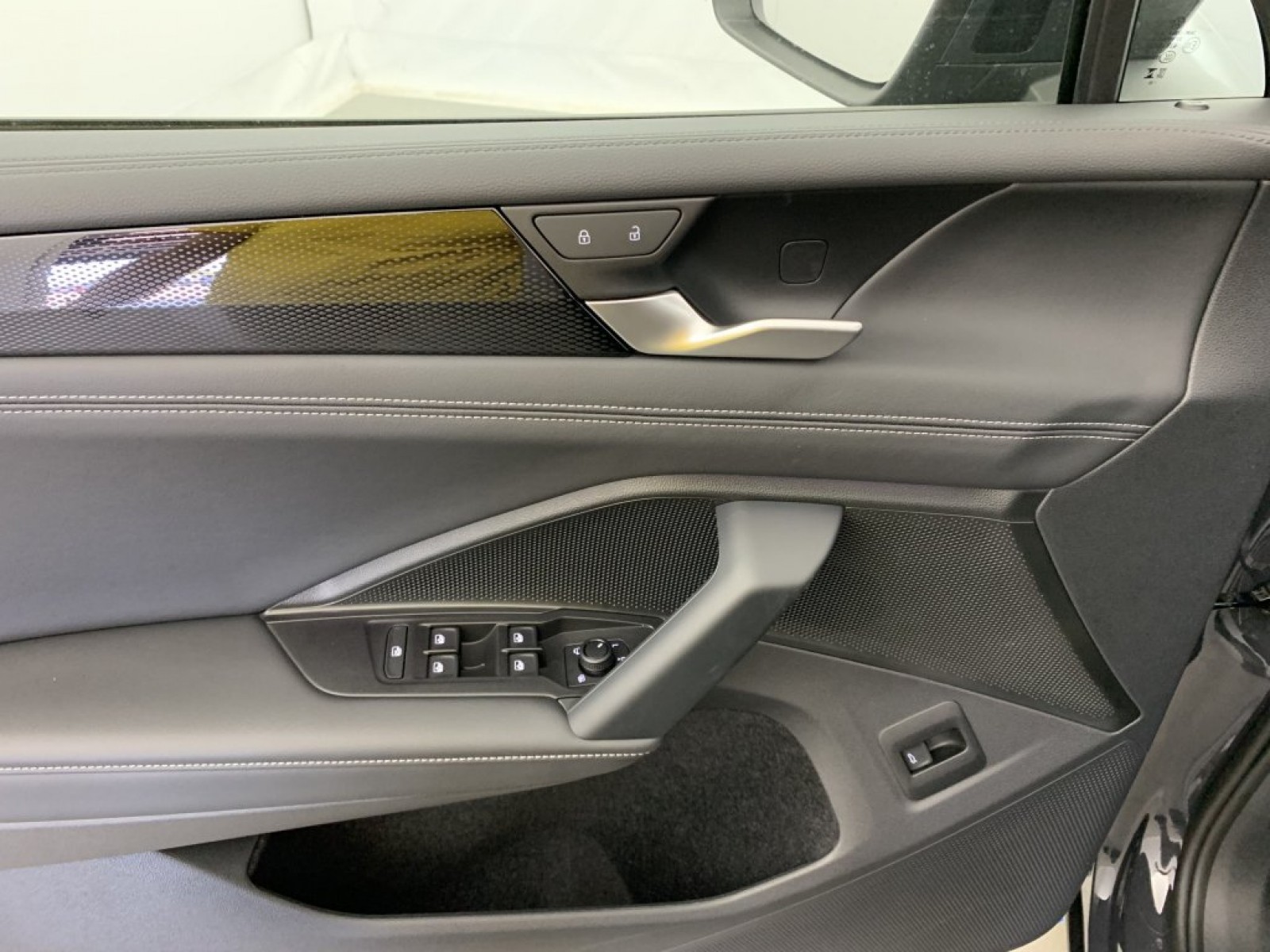 VOLKSWAGEN - TIGUAN NOUVEAU - #844699 - 19