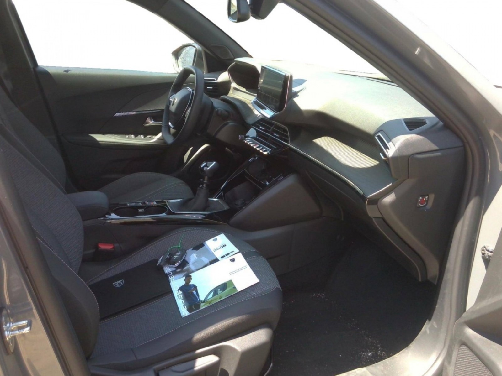 PEUGEOT - 2008 - #843973 - 17