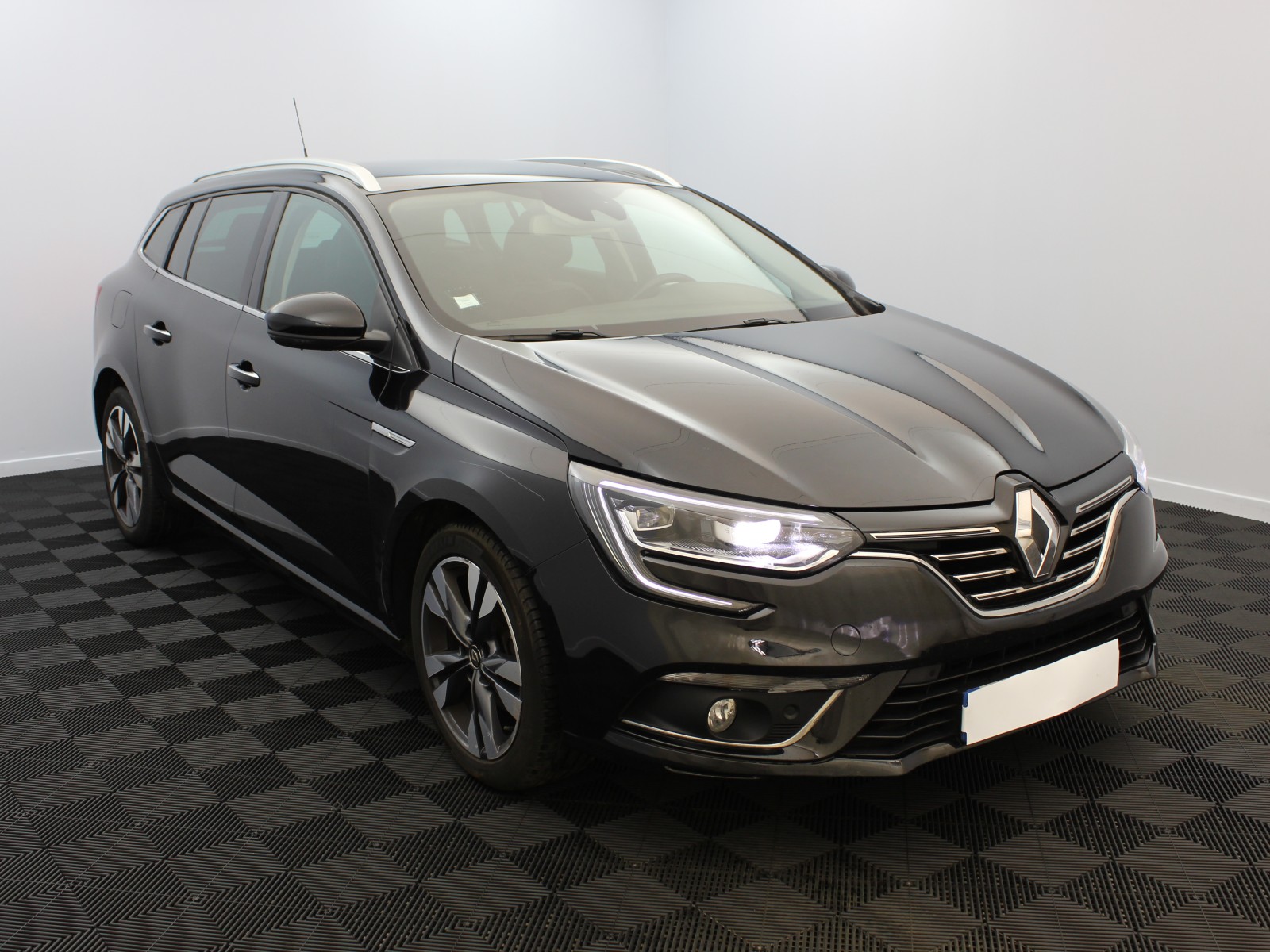 RENAULT - MEGANE IV ESTATE - #181551 - 1