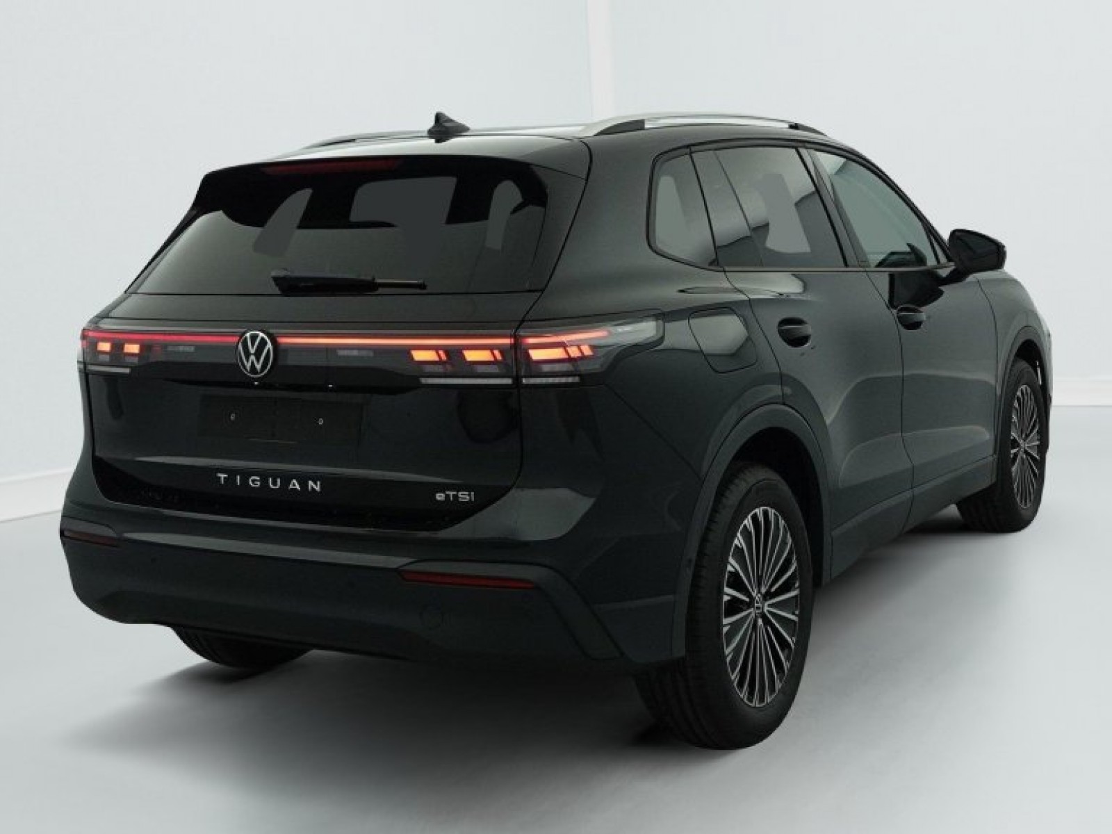 VOLKSWAGEN - TIGUAN NOUVEAU - #845907 - 6