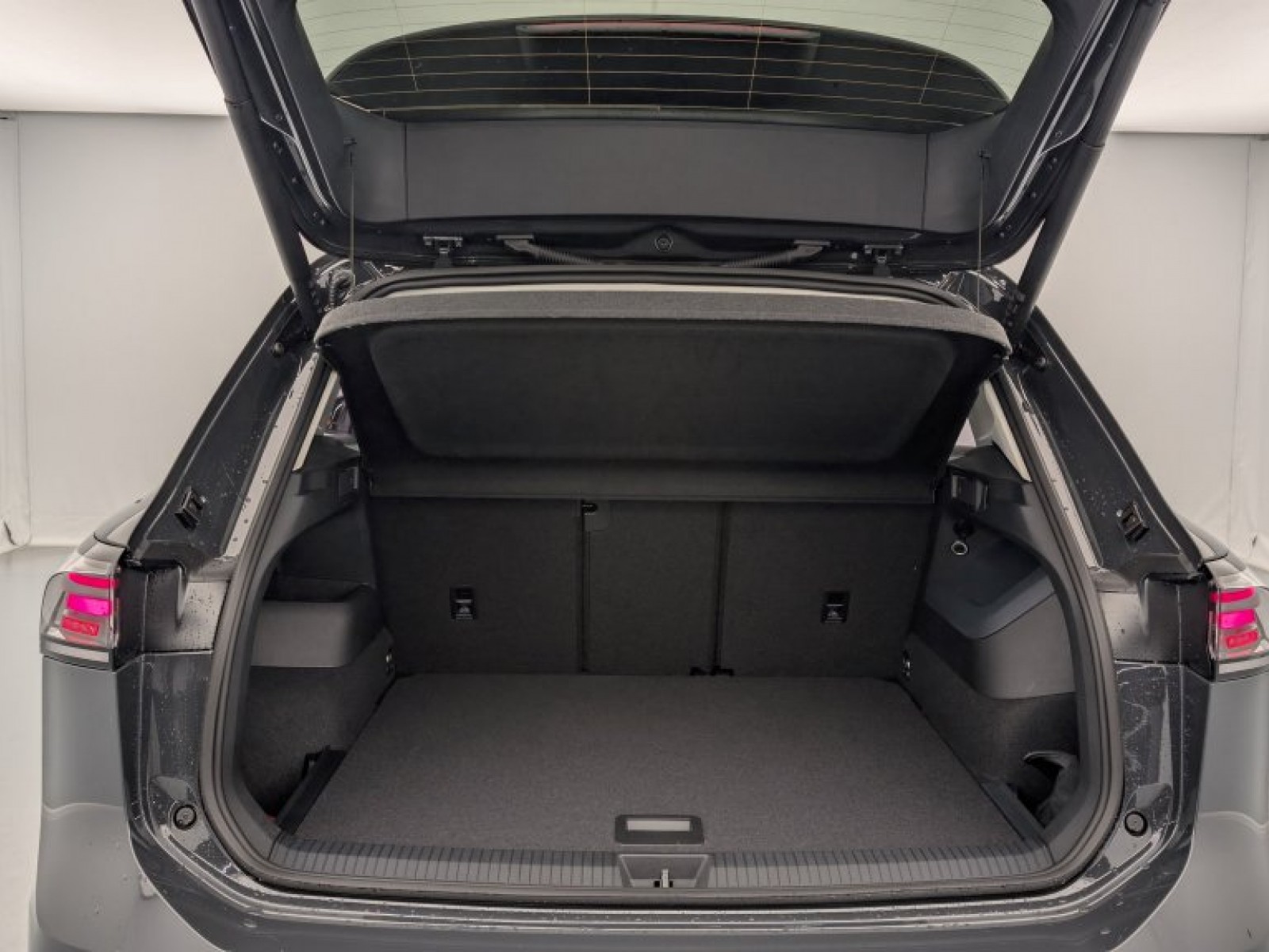 VOLKSWAGEN - TIGUAN NOUVEAU - #845911 - 10