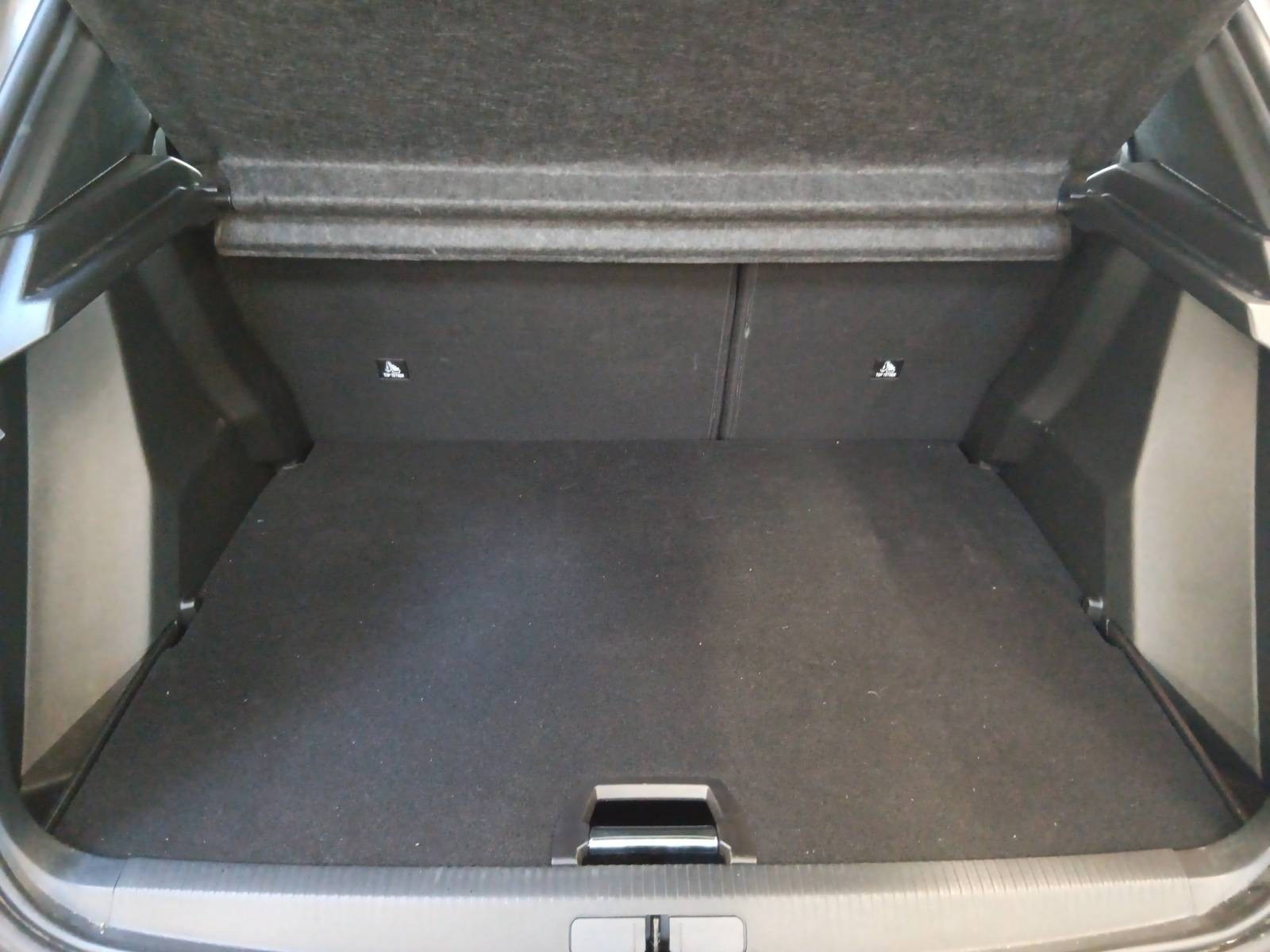 PEUGEOT - 2008 - #844000 - 12