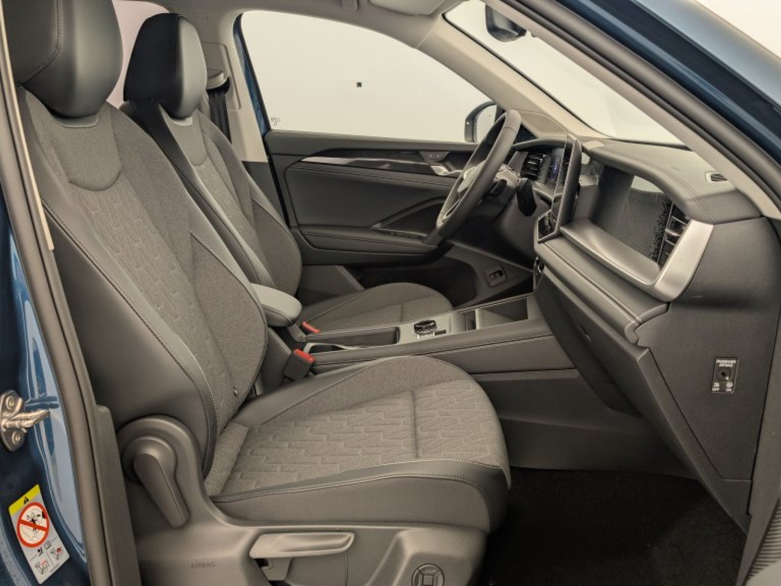 VOLKSWAGEN - Tayron - #842928 - 18