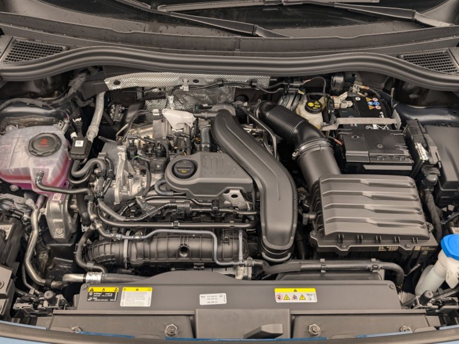 VOLKSWAGEN - Tayron - #842928 - 29