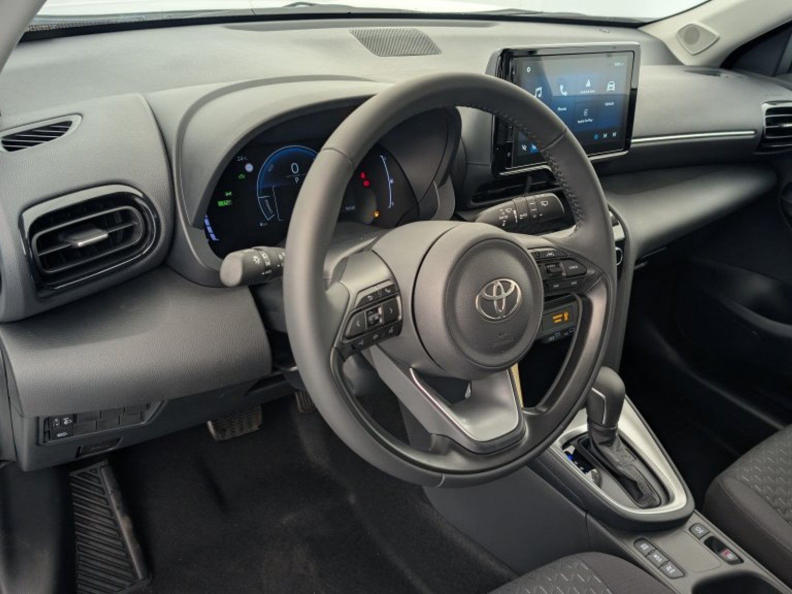 TOYOTA - Yaris Cross Hybride - #846016 - 18