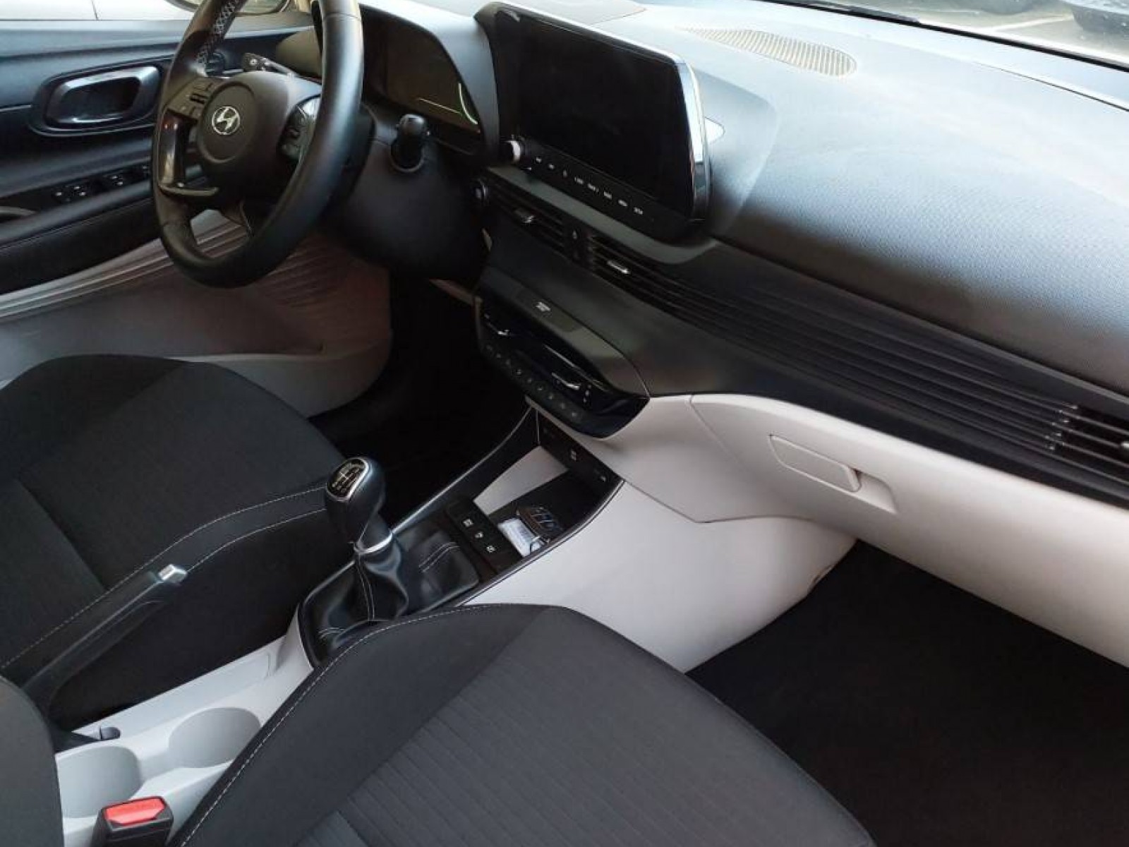 HYUNDAI - i20 - #846008 - 4