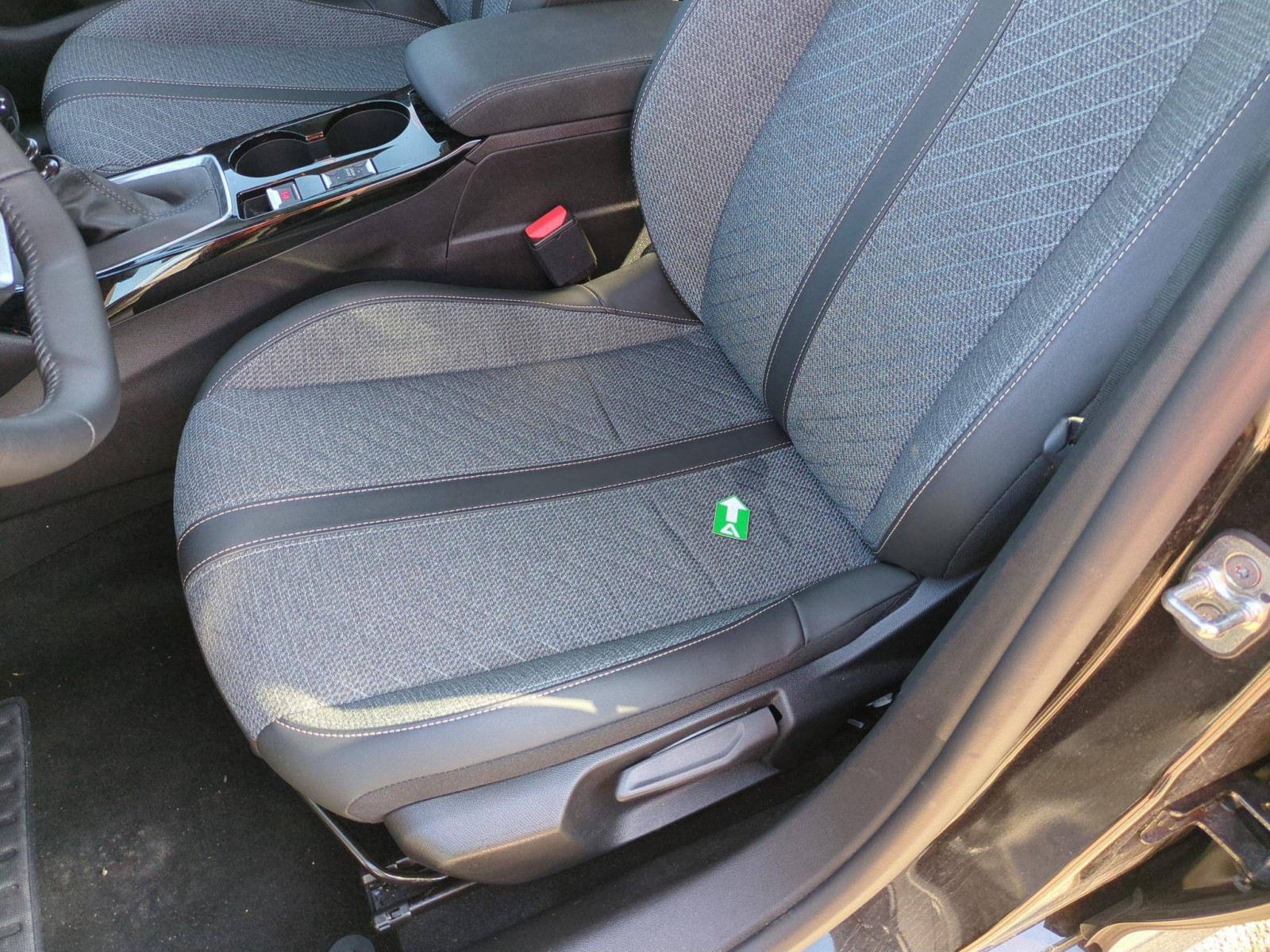 PEUGEOT - 208 - #845954 - 8