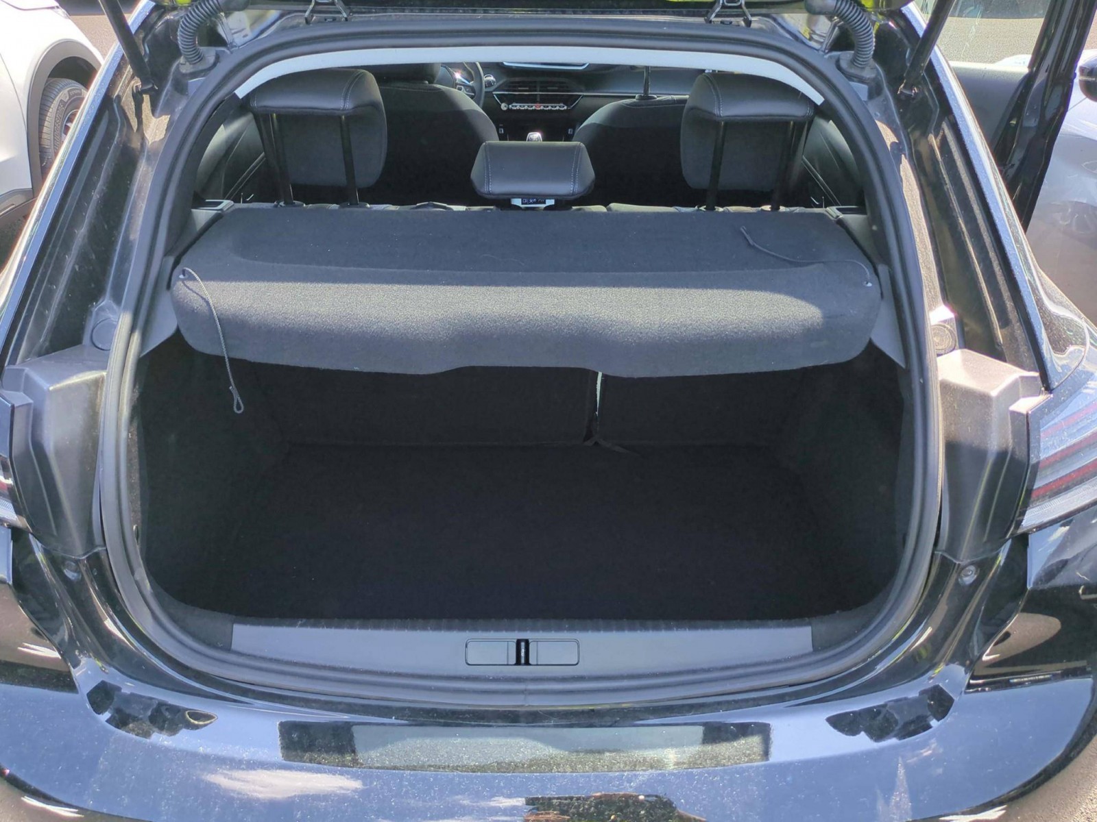 PEUGEOT - 208 - #845958 - 5