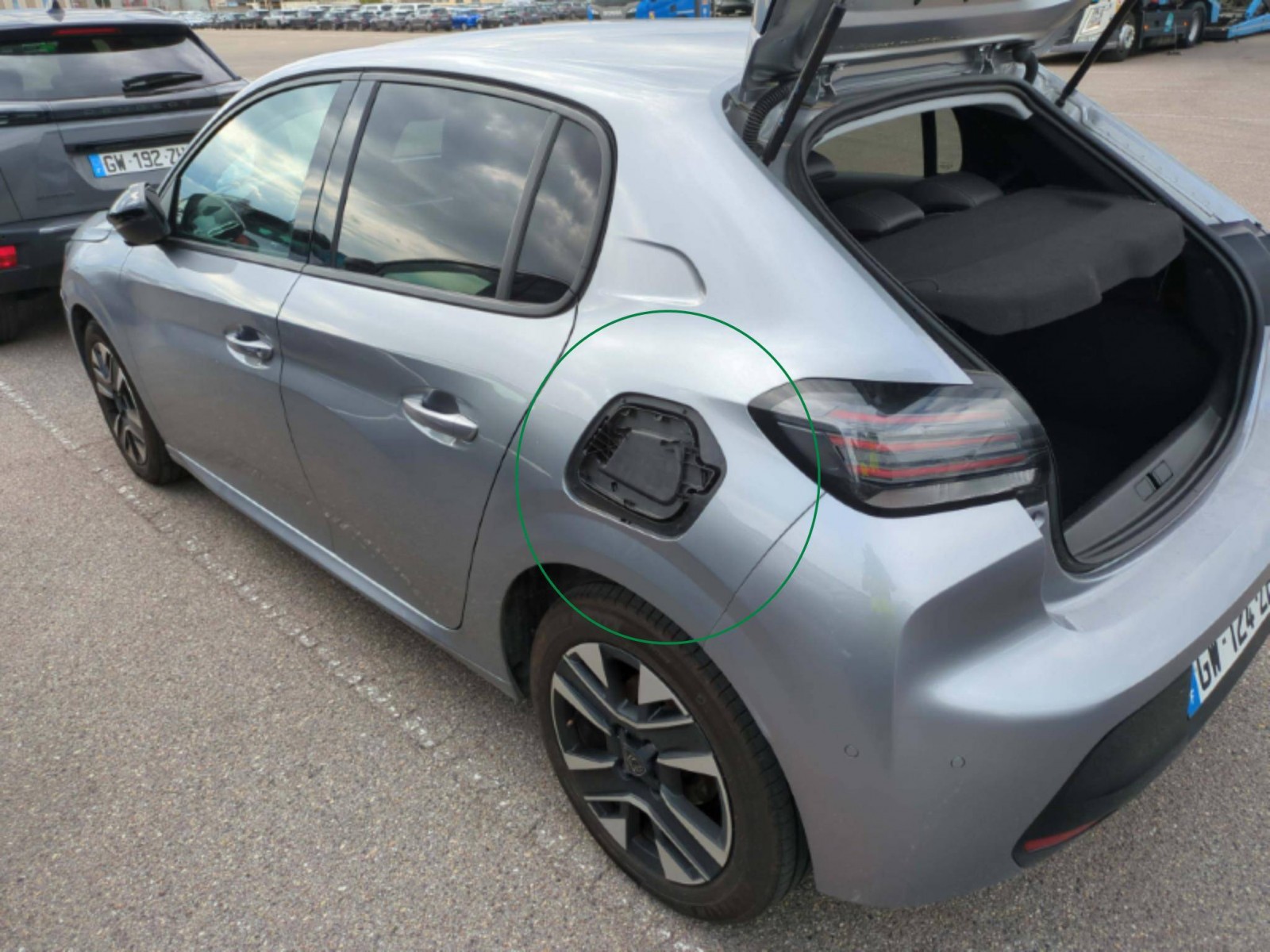 PEUGEOT - 208 - #845959 - 9