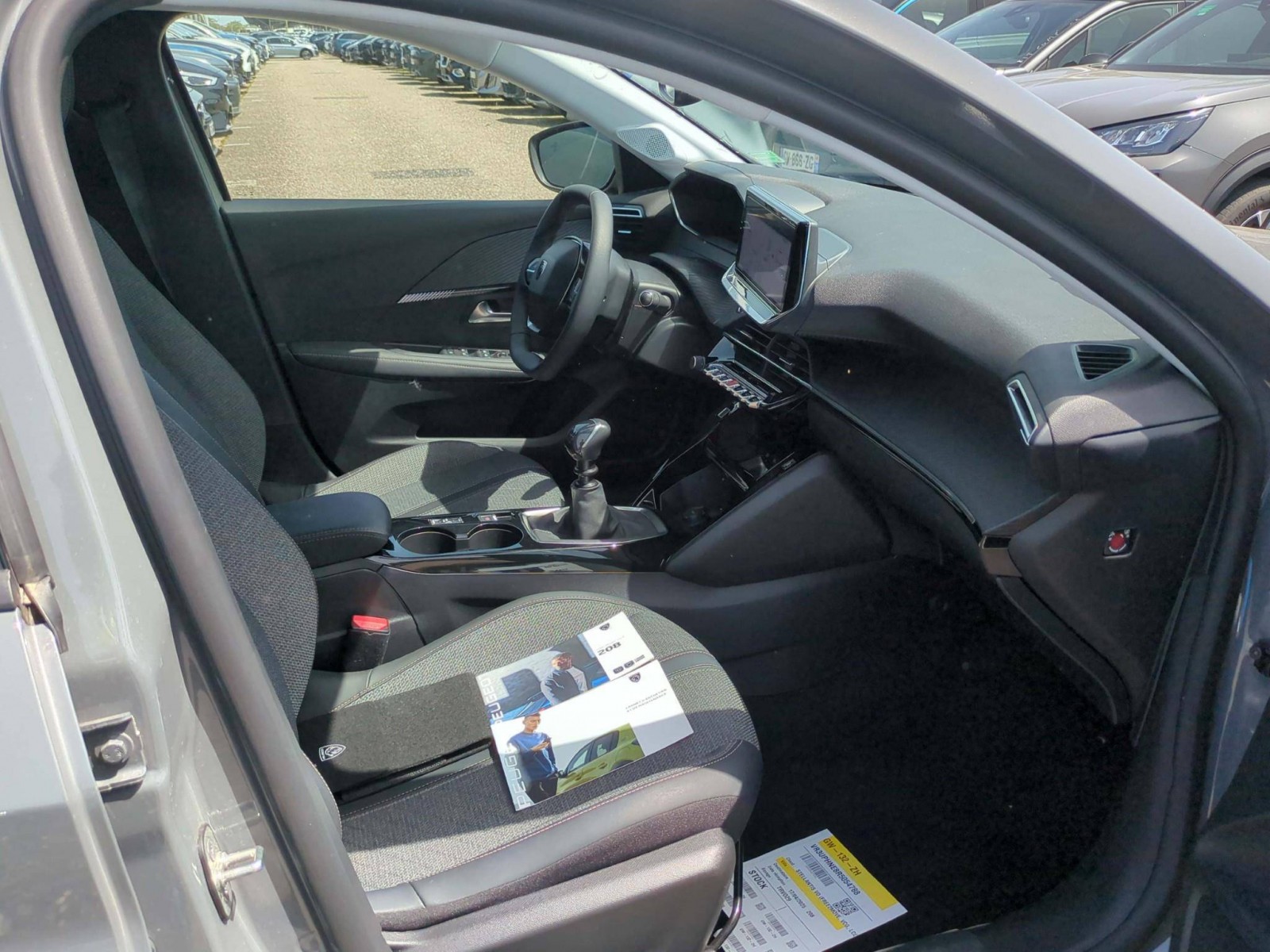 PEUGEOT - 208 - #845966 - 2