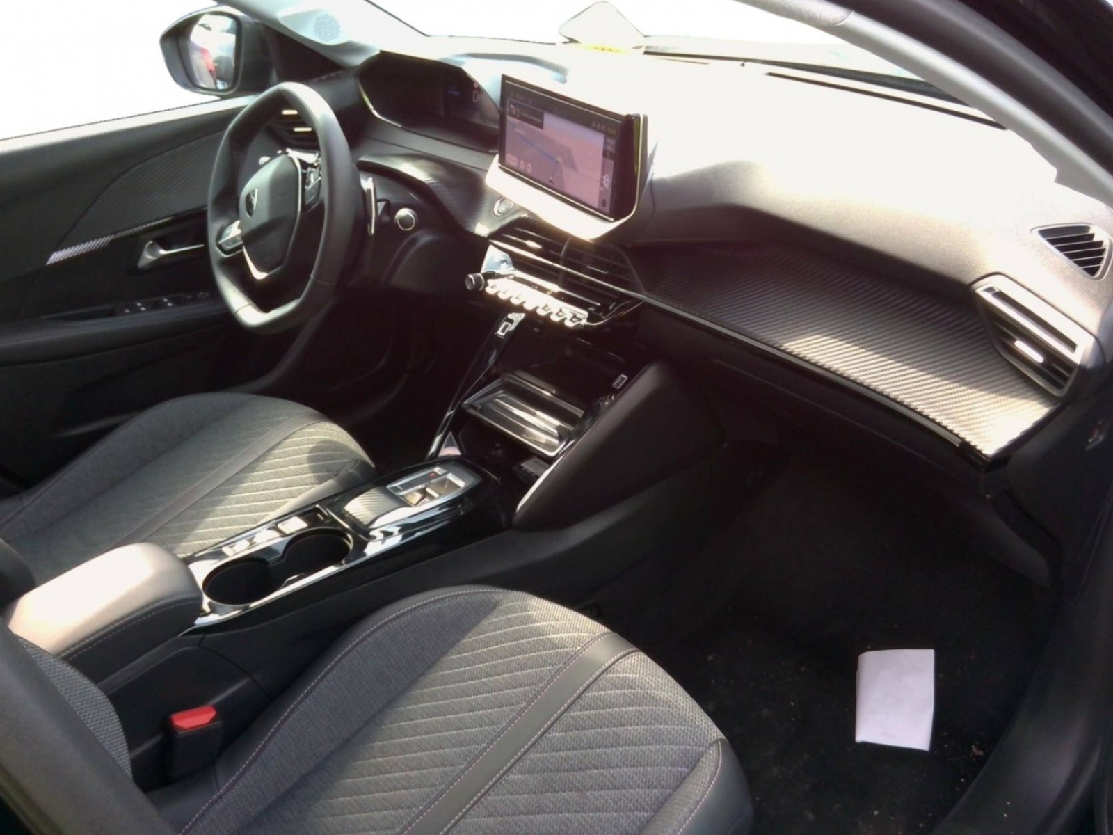 PEUGEOT - 208 - #845943 - 17