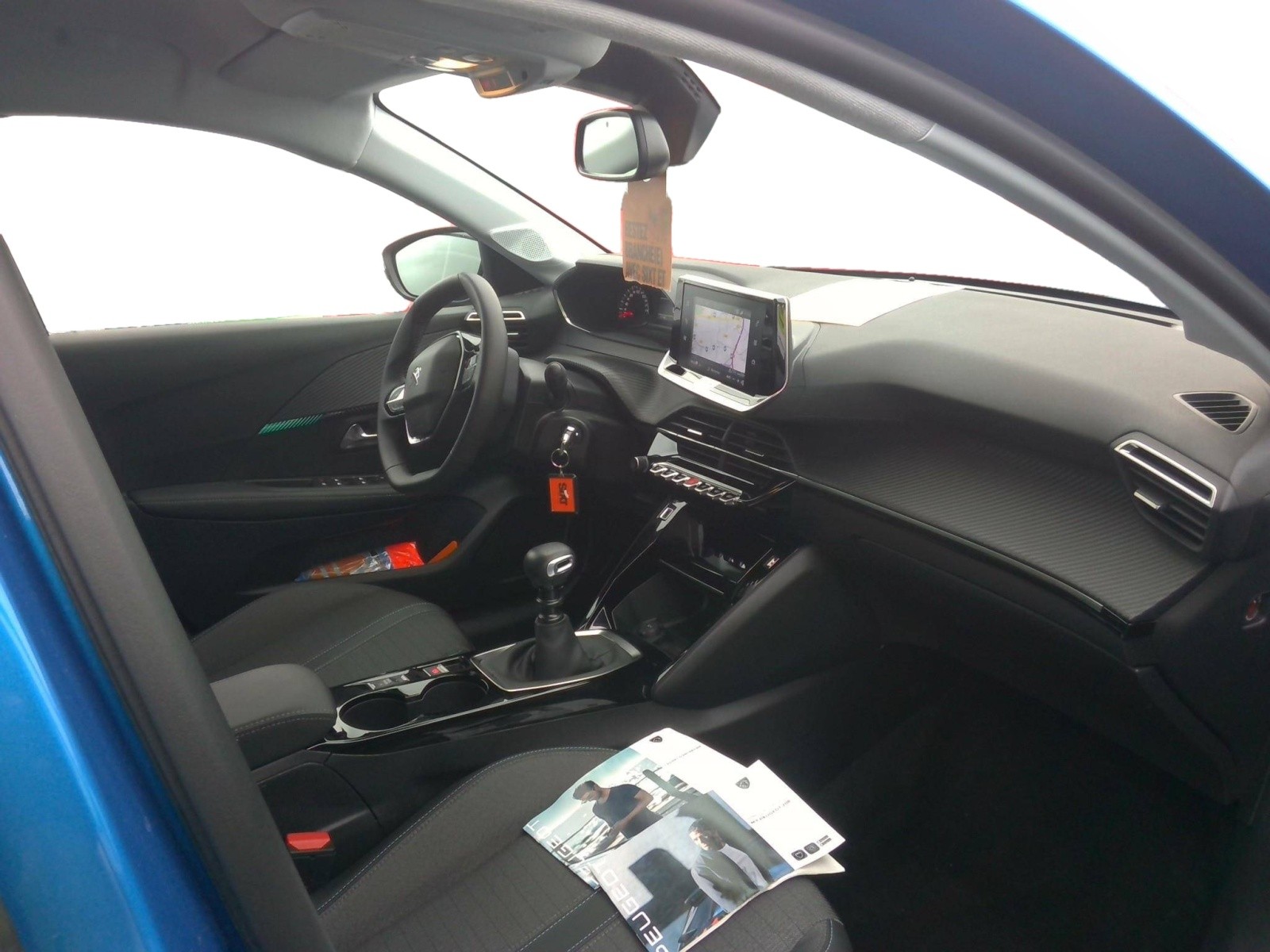 PEUGEOT - 208 - #845944 - 2