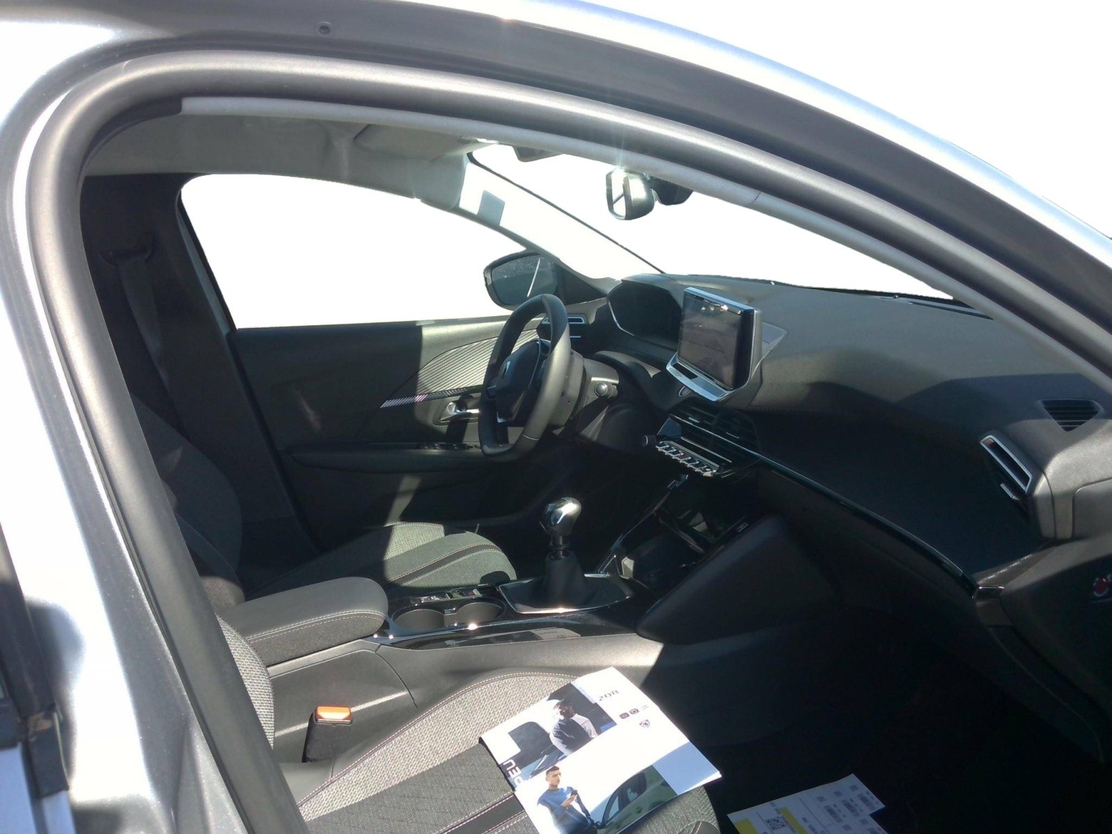 PEUGEOT - 208 - #845962 - 2