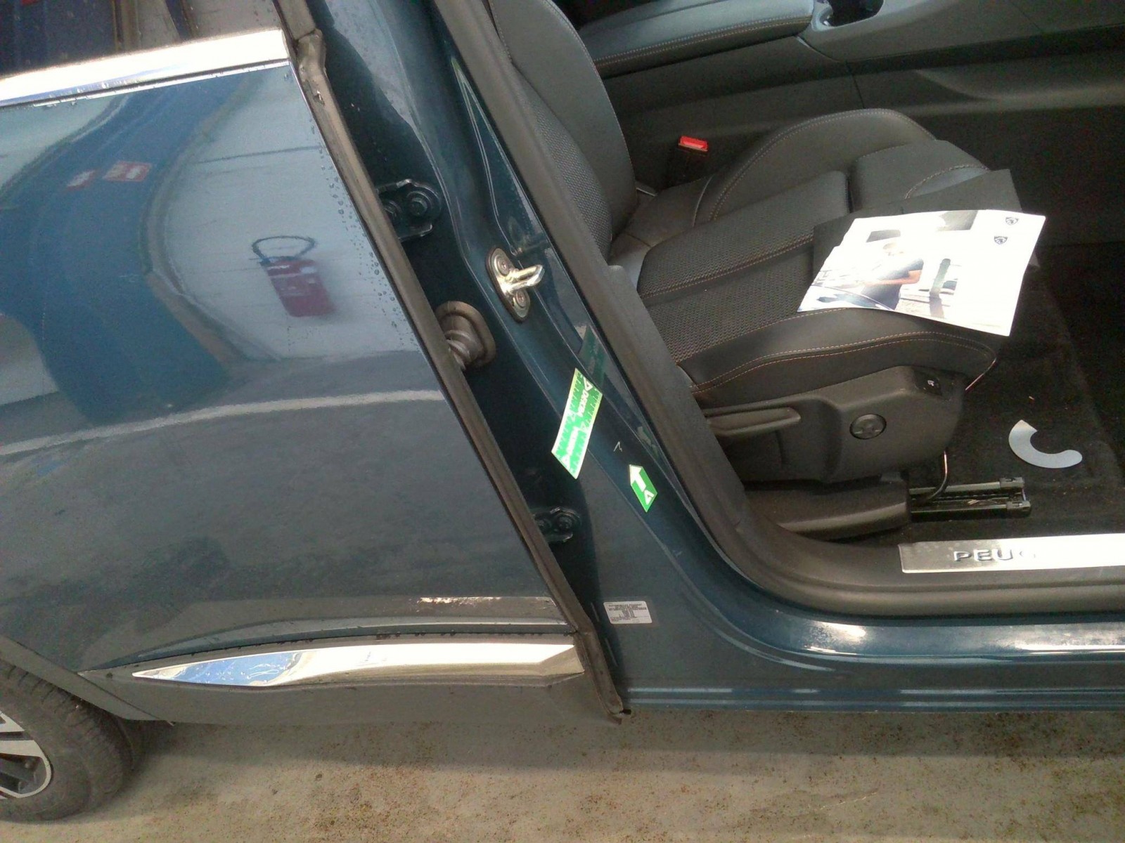 PEUGEOT - 3008 - #845975 - 13