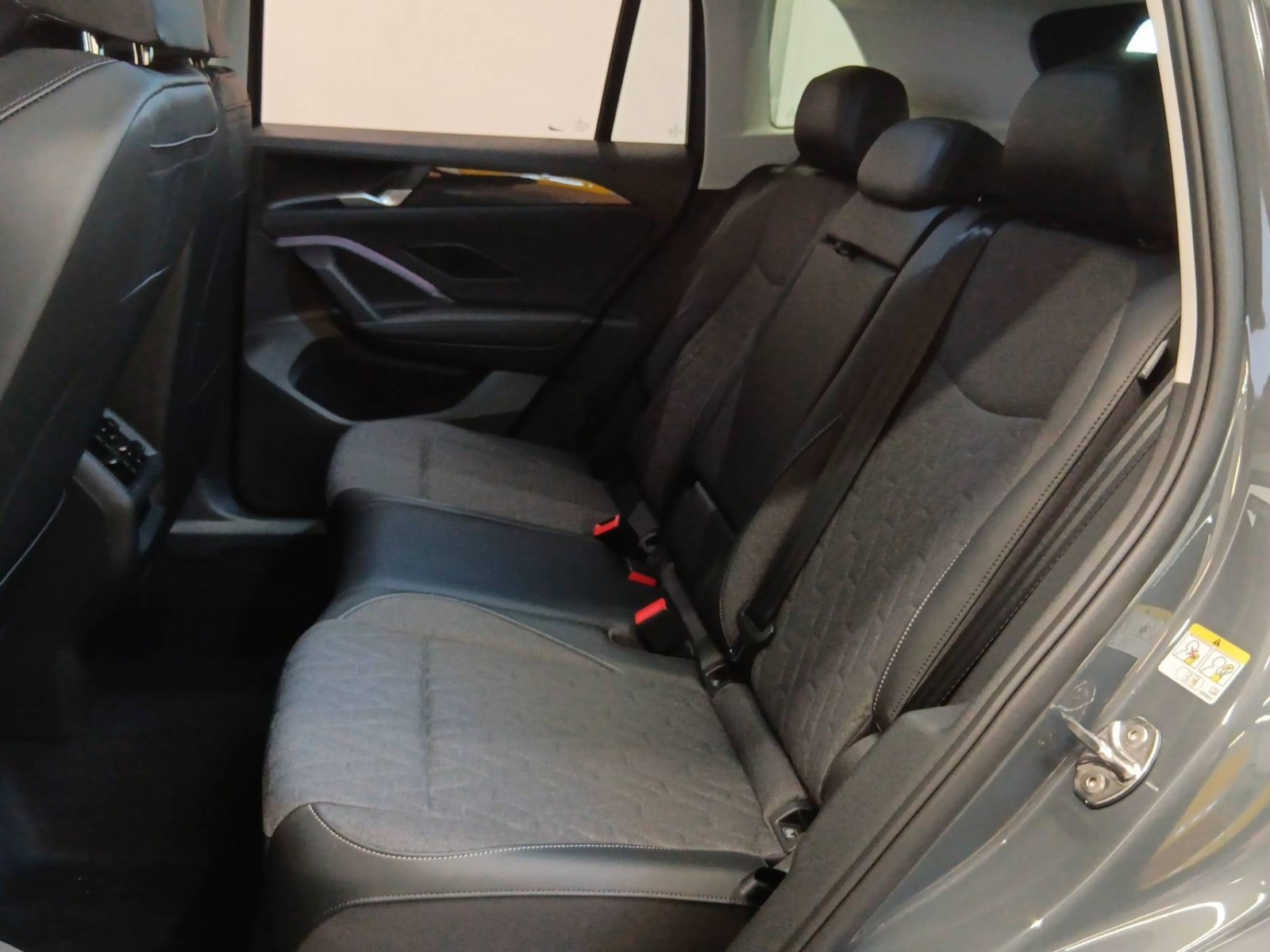 VOLKSWAGEN - TIGUAN - #843608 - 8