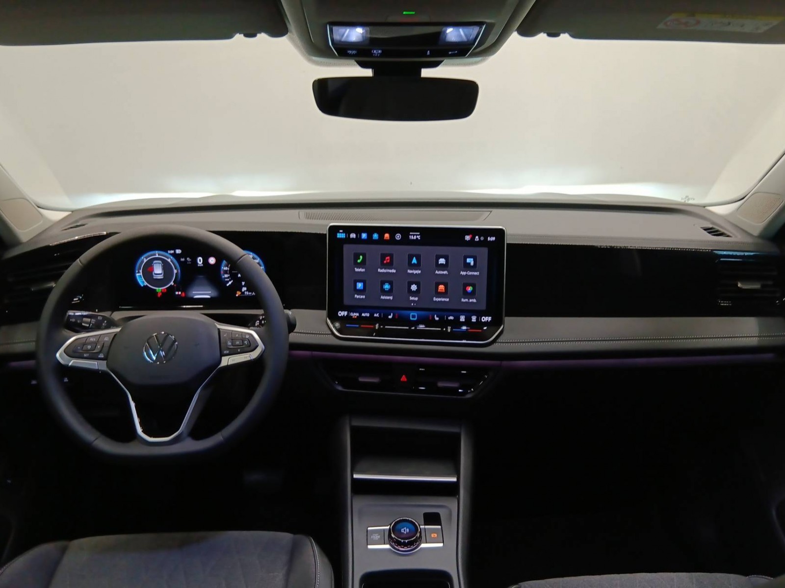 VOLKSWAGEN - TIGUAN - #843609 - 9
