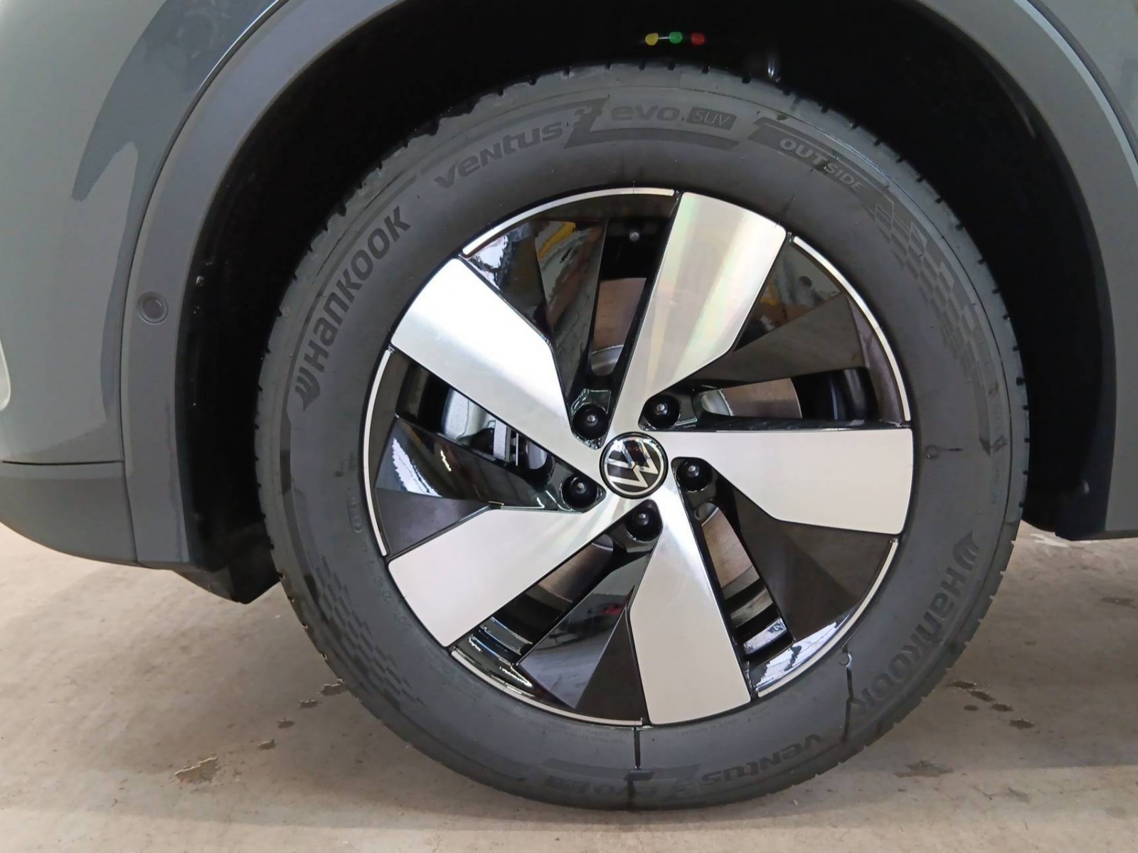VOLKSWAGEN - TIGUAN - #843611 - 6