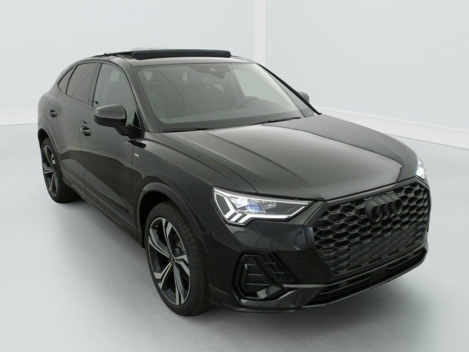AUDI - Q3 Sportback - #840768 - 1
