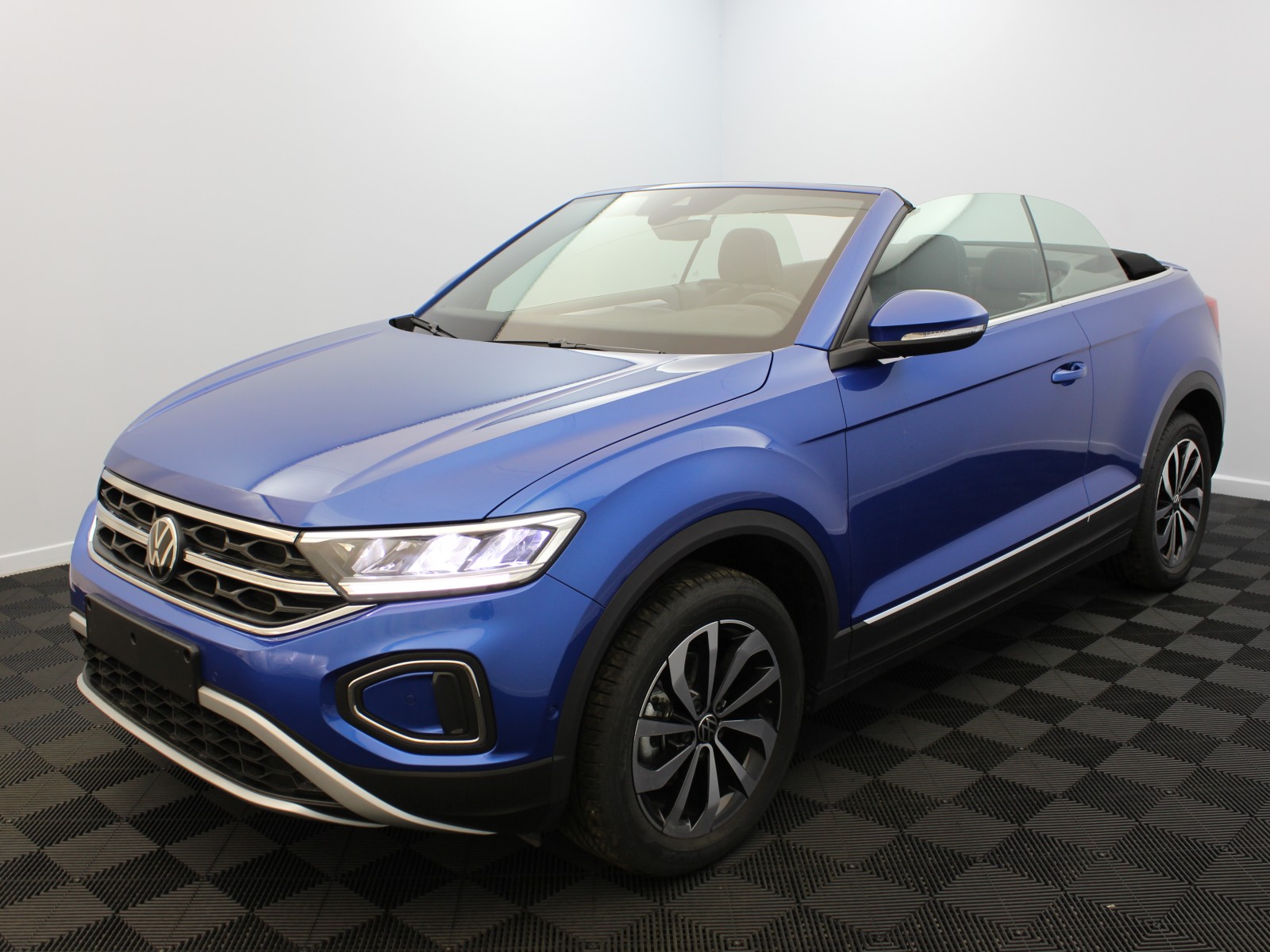 VOLKSWAGEN - T-ROC CABRIOLET - #181632 - 1