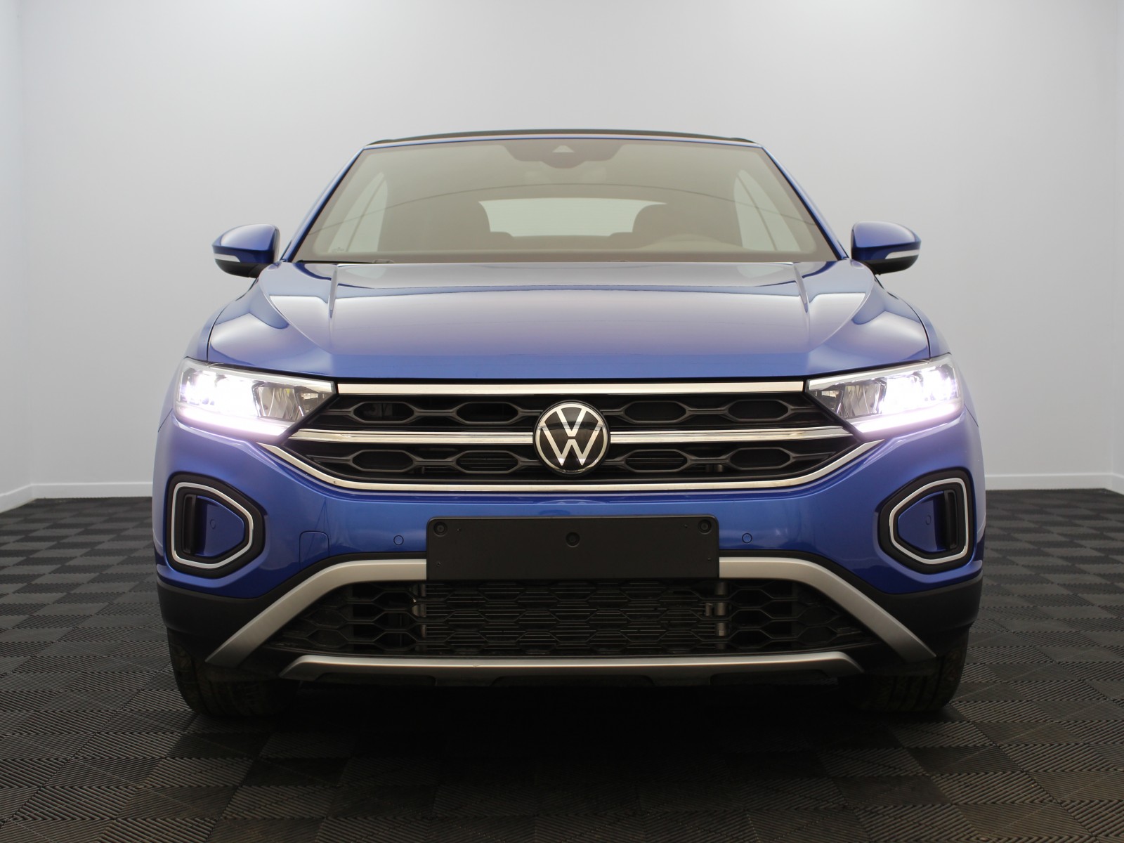 VOLKSWAGEN - T-ROC CABRIOLET - #181632 - 6