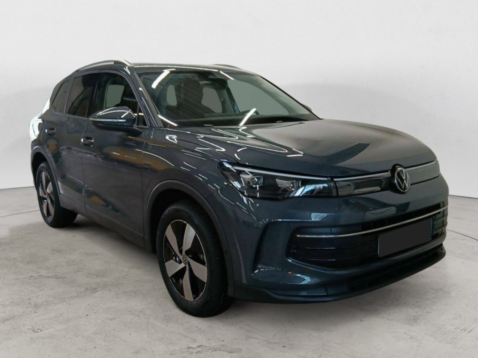 VOLKSWAGEN - TIGUAN - #843587 - 12