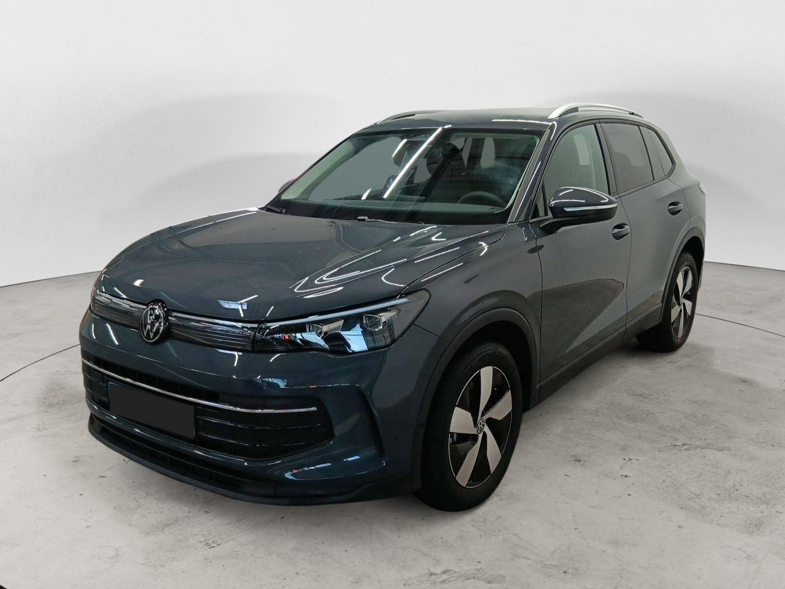 VOLKSWAGEN - TIGUAN - #843607 - 0