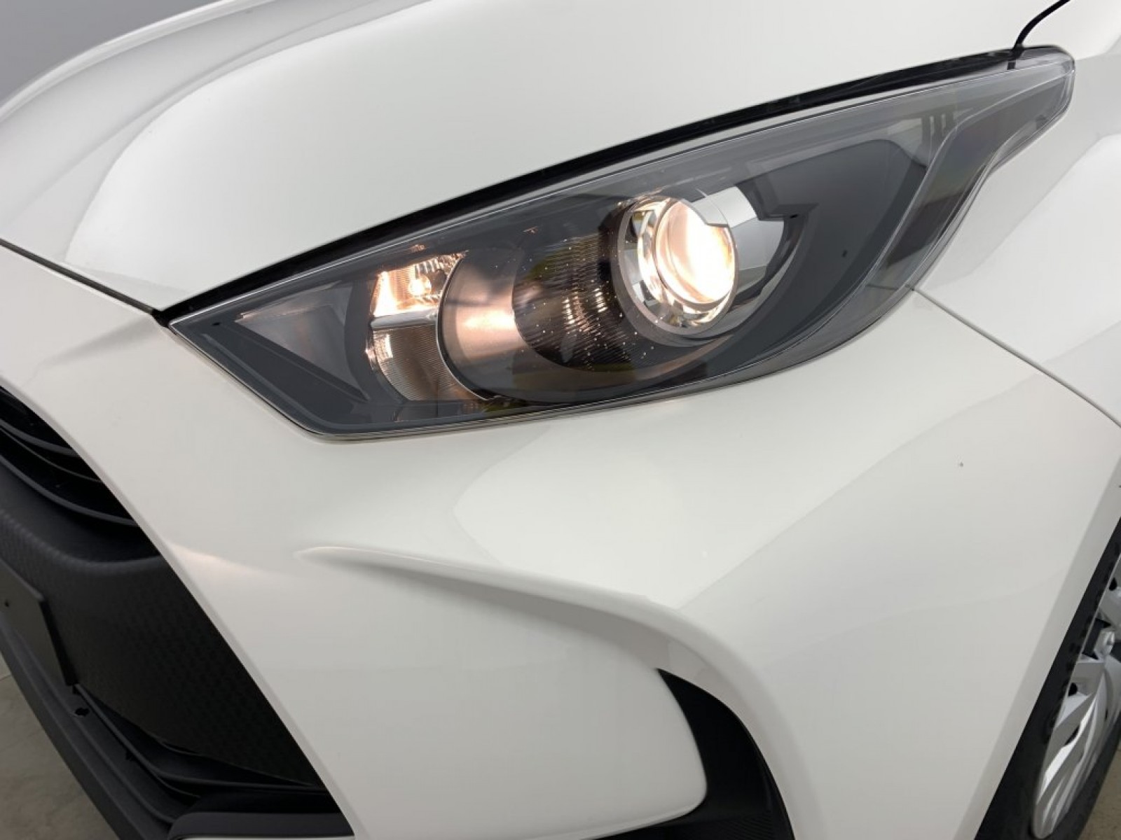 TOYOTA - YARIS HYBRIDE - #734222 - 45