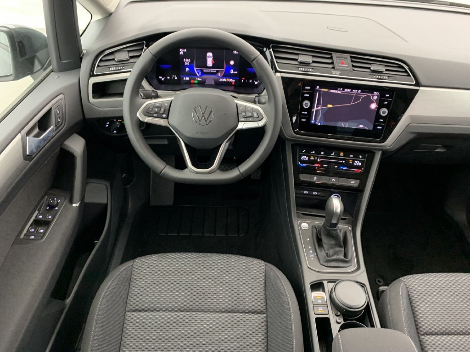 VOLKSWAGEN - Touran - #844834 - 17