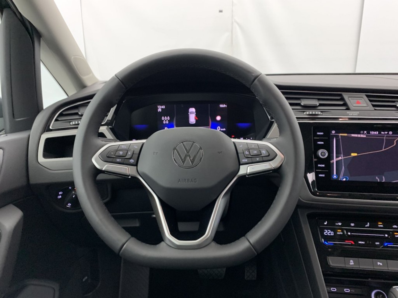 VOLKSWAGEN - Touran - #844834 - 18