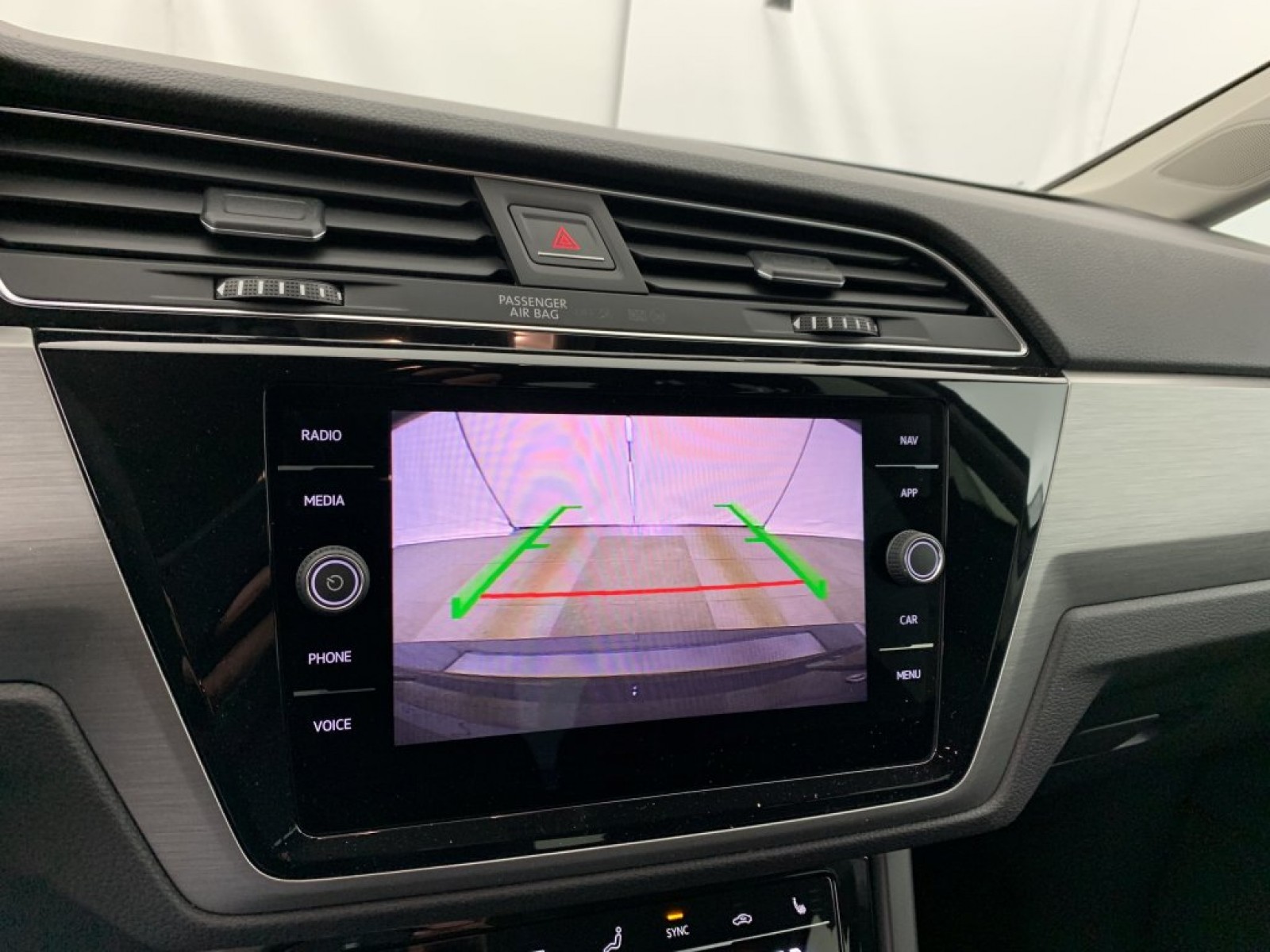 VOLKSWAGEN - Touran - #844834 - 22