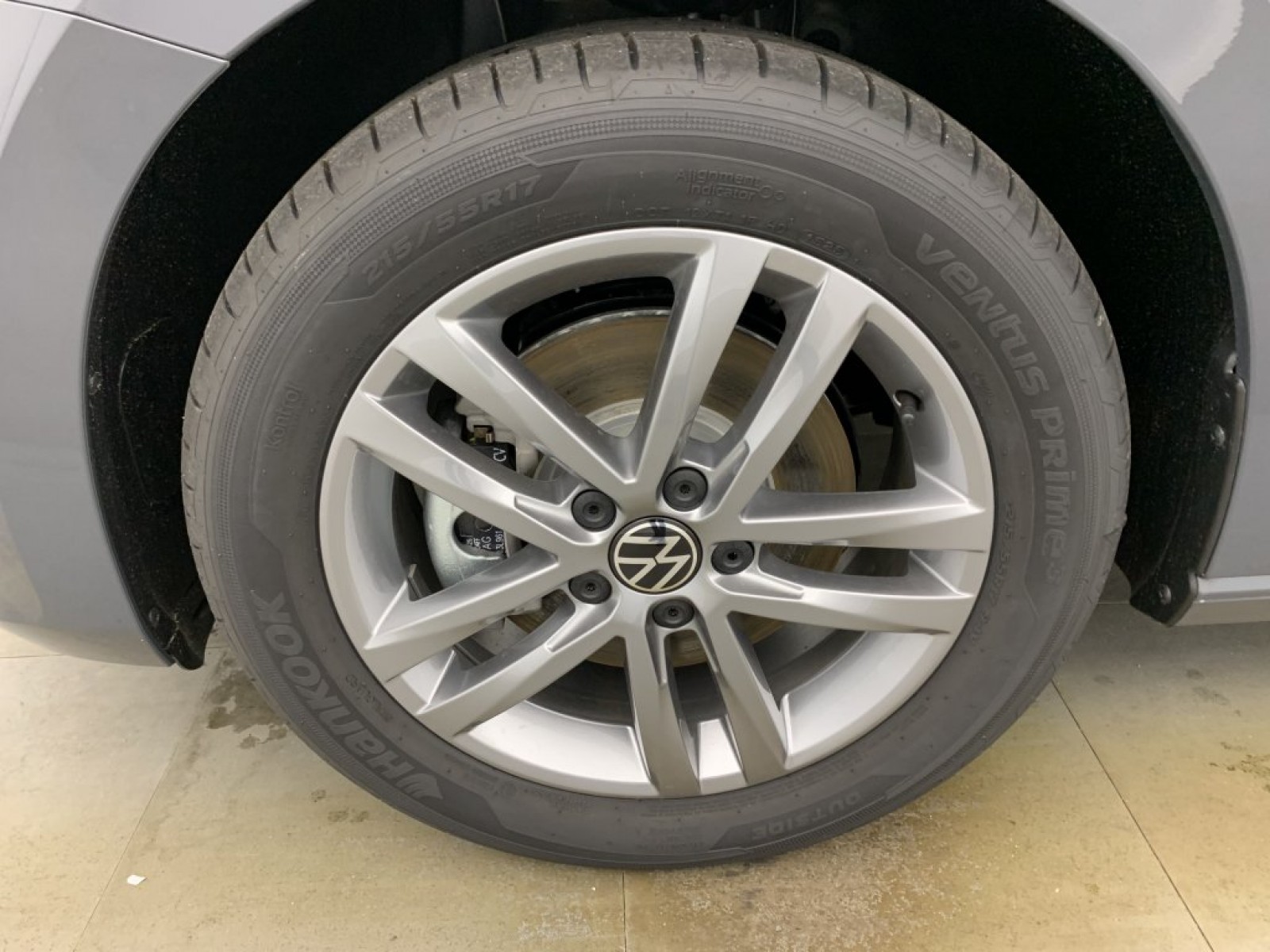 VOLKSWAGEN - Touran - #844834 - 23