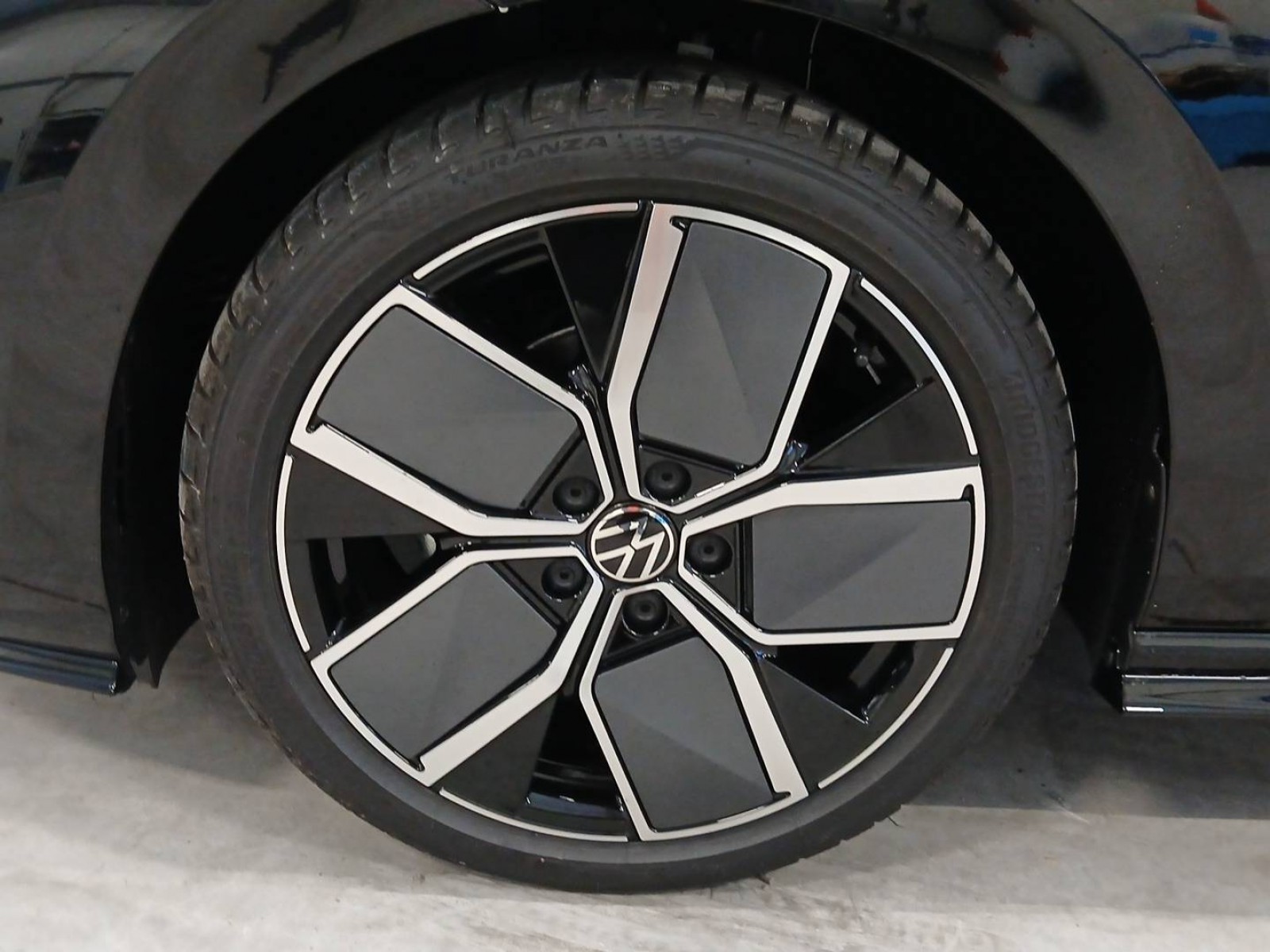 VOLKSWAGEN - GOLF - #625408 - 6