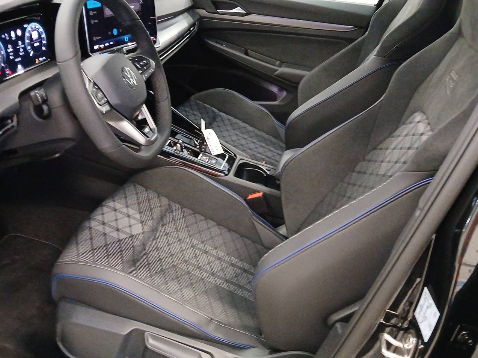 VOLKSWAGEN - GOLF - #625416 - 7