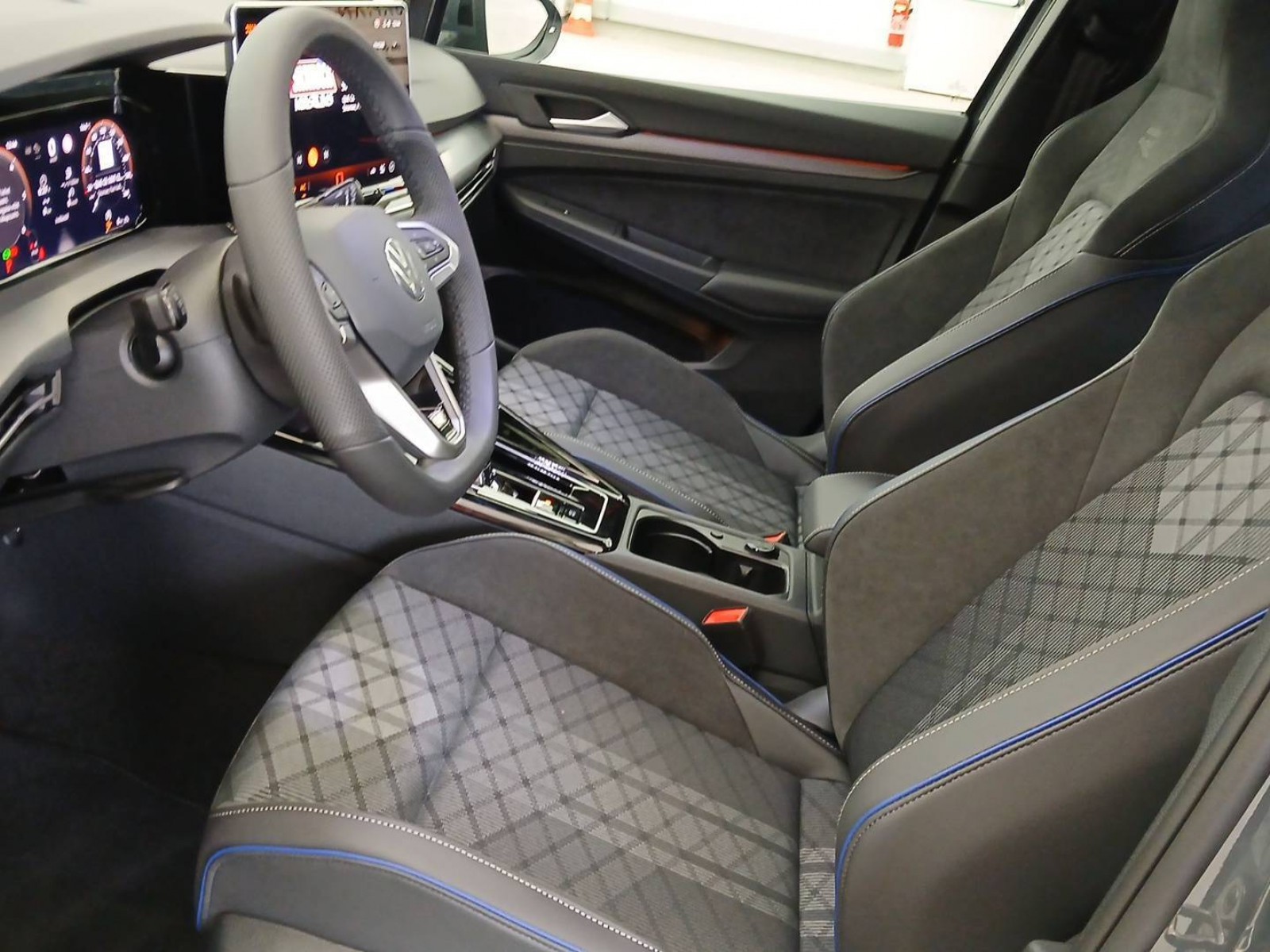 VOLKSWAGEN - GOLF - #625422 - 7