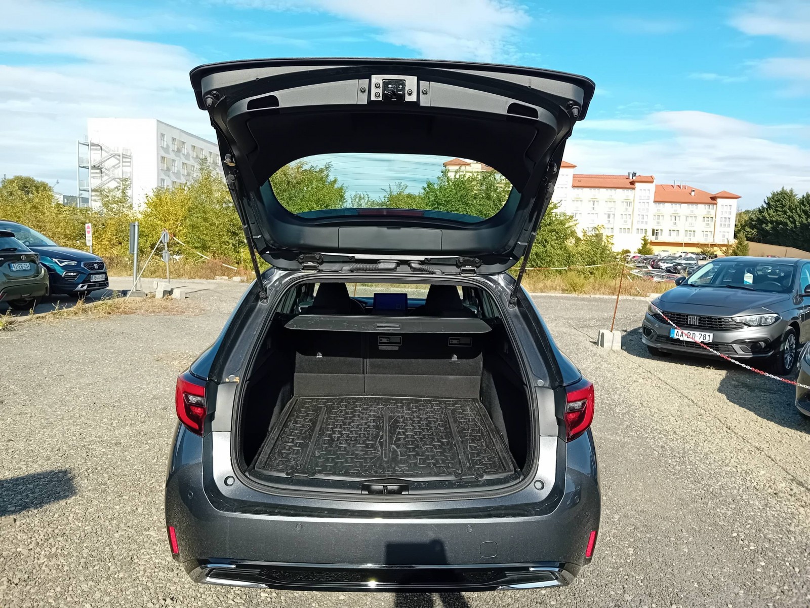 TOYOTA - COROLLA TOURING SPORTS HYBRIDE - #843458 - 5