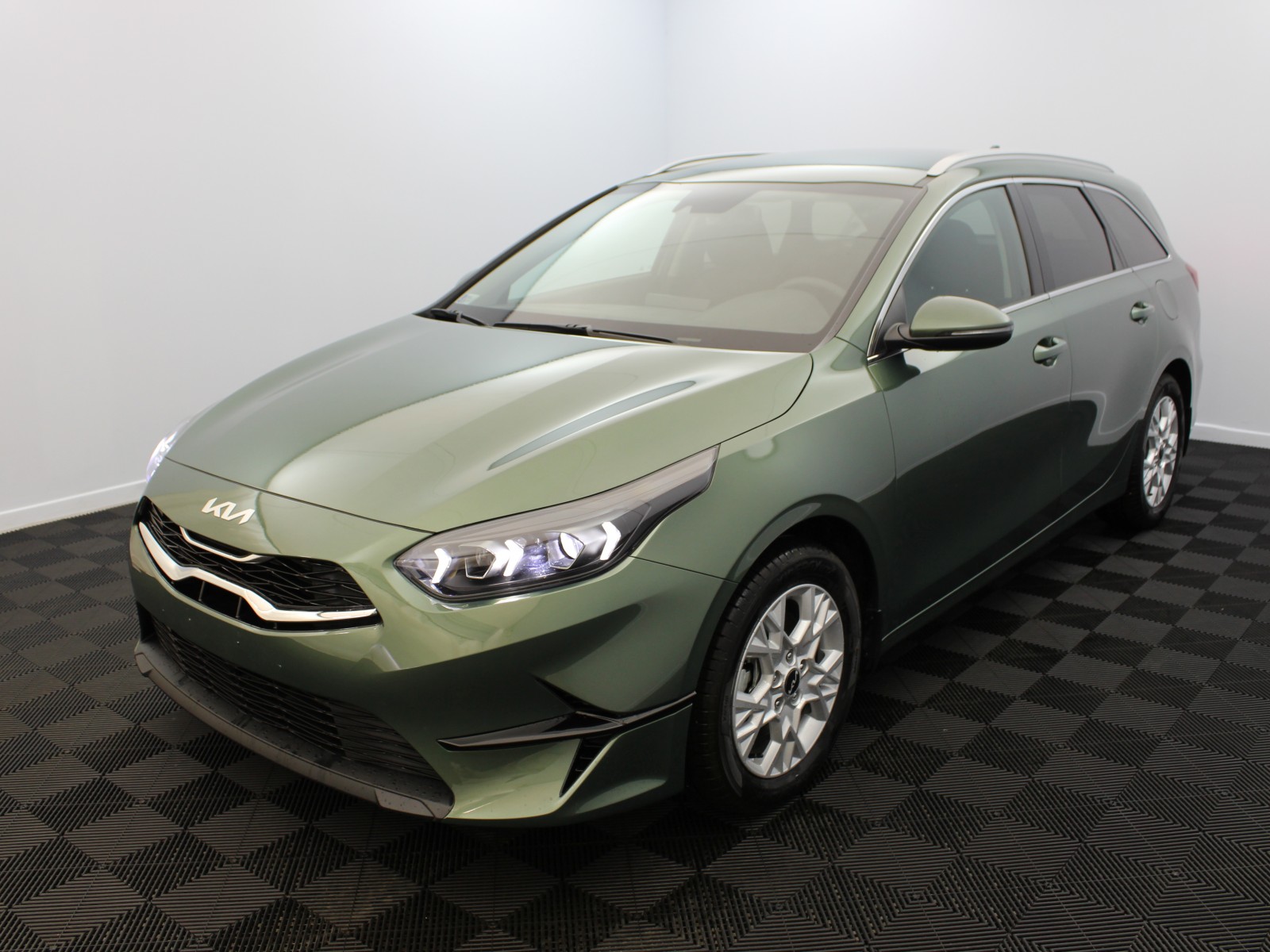 KIA - CEED SW MY21 - #181902 - 0