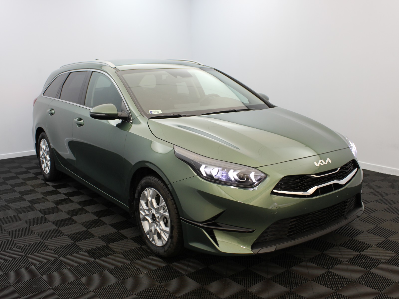 KIA - CEED SW MY21 - #181902 - 1
