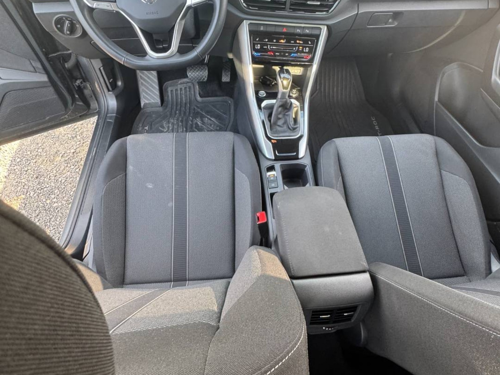 VOLKSWAGEN - T-ROC - #843619 - 6