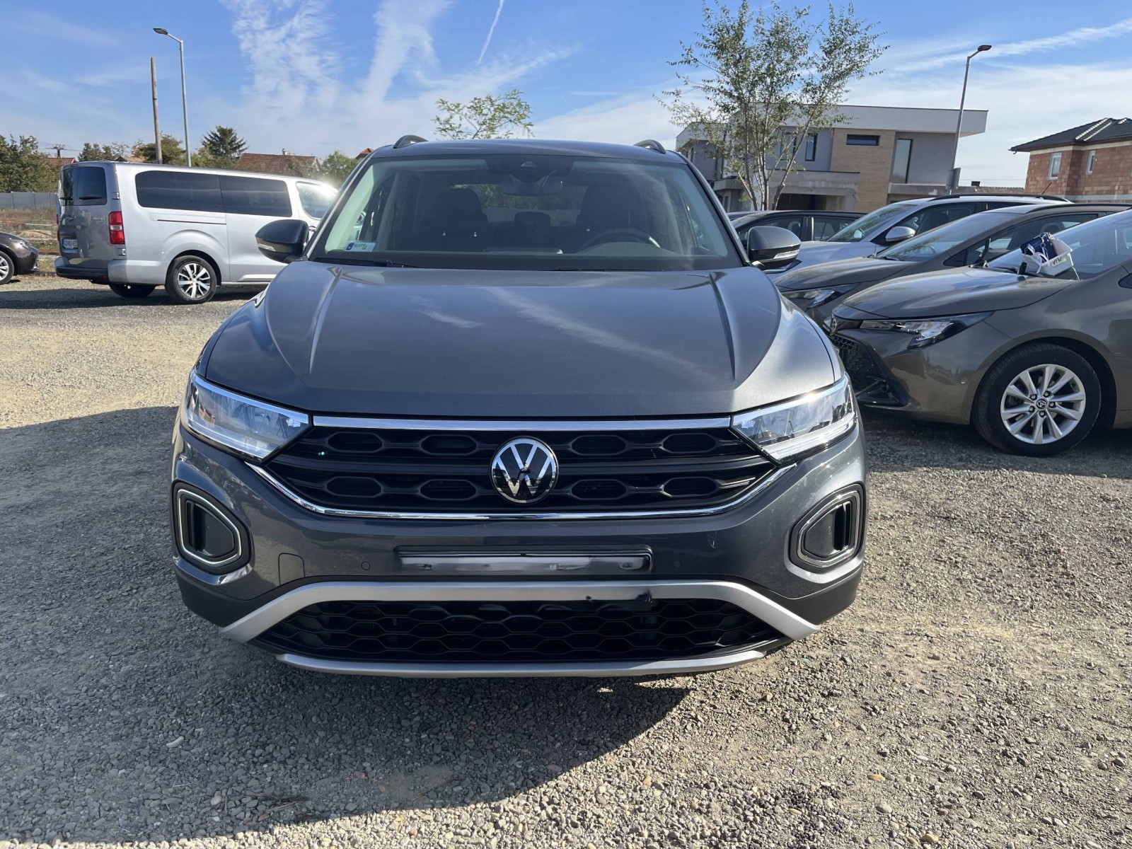VOLKSWAGEN - T-ROC - #843652 - 1