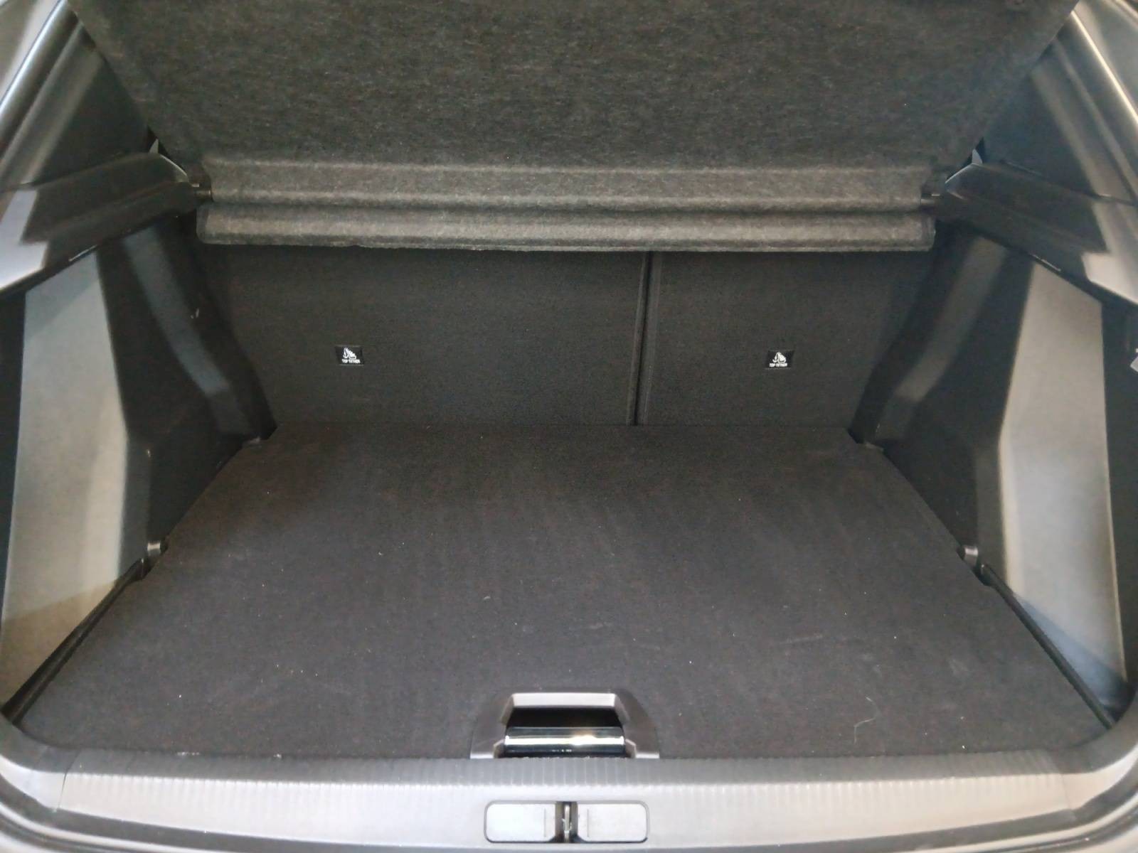 PEUGEOT - 2008 - #843971 - 12