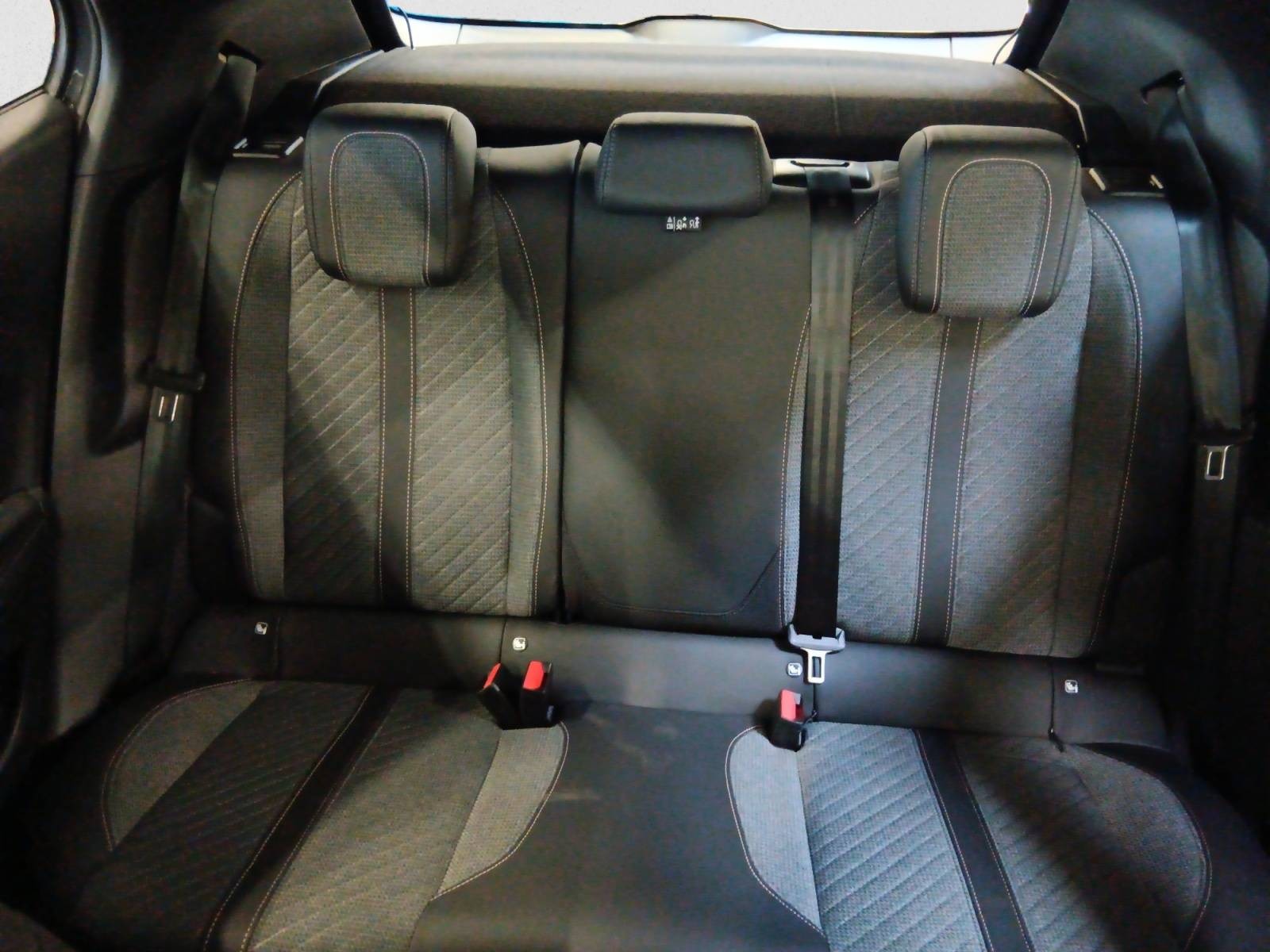 PEUGEOT - 2008 - #843971 - 8