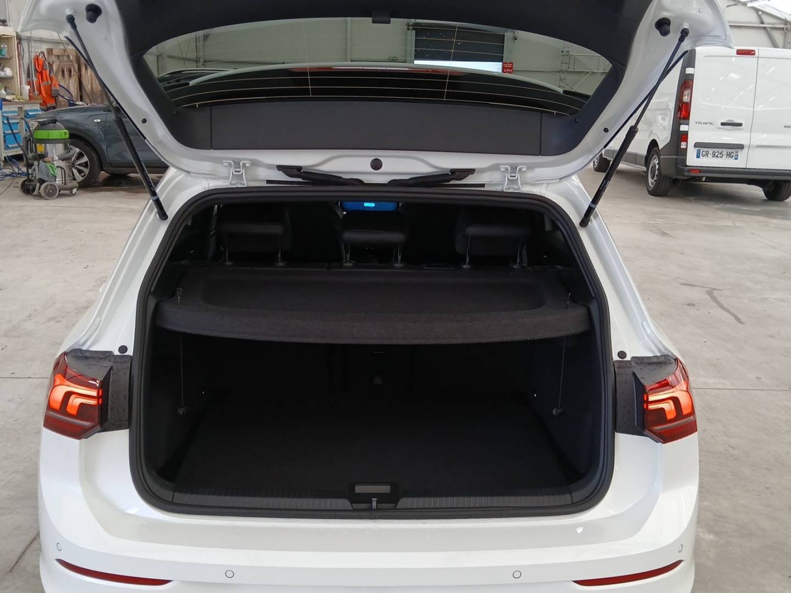 VOLKSWAGEN - GOLF - #625366 - 9