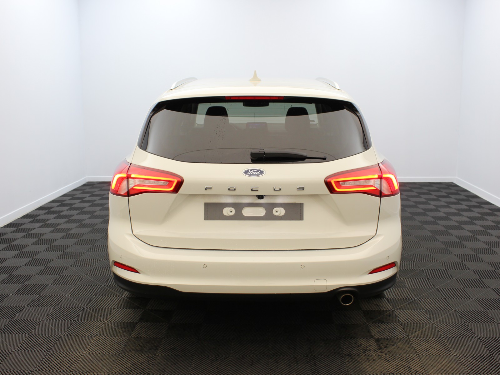 FORD - FOCUS SW - #181730 - 5