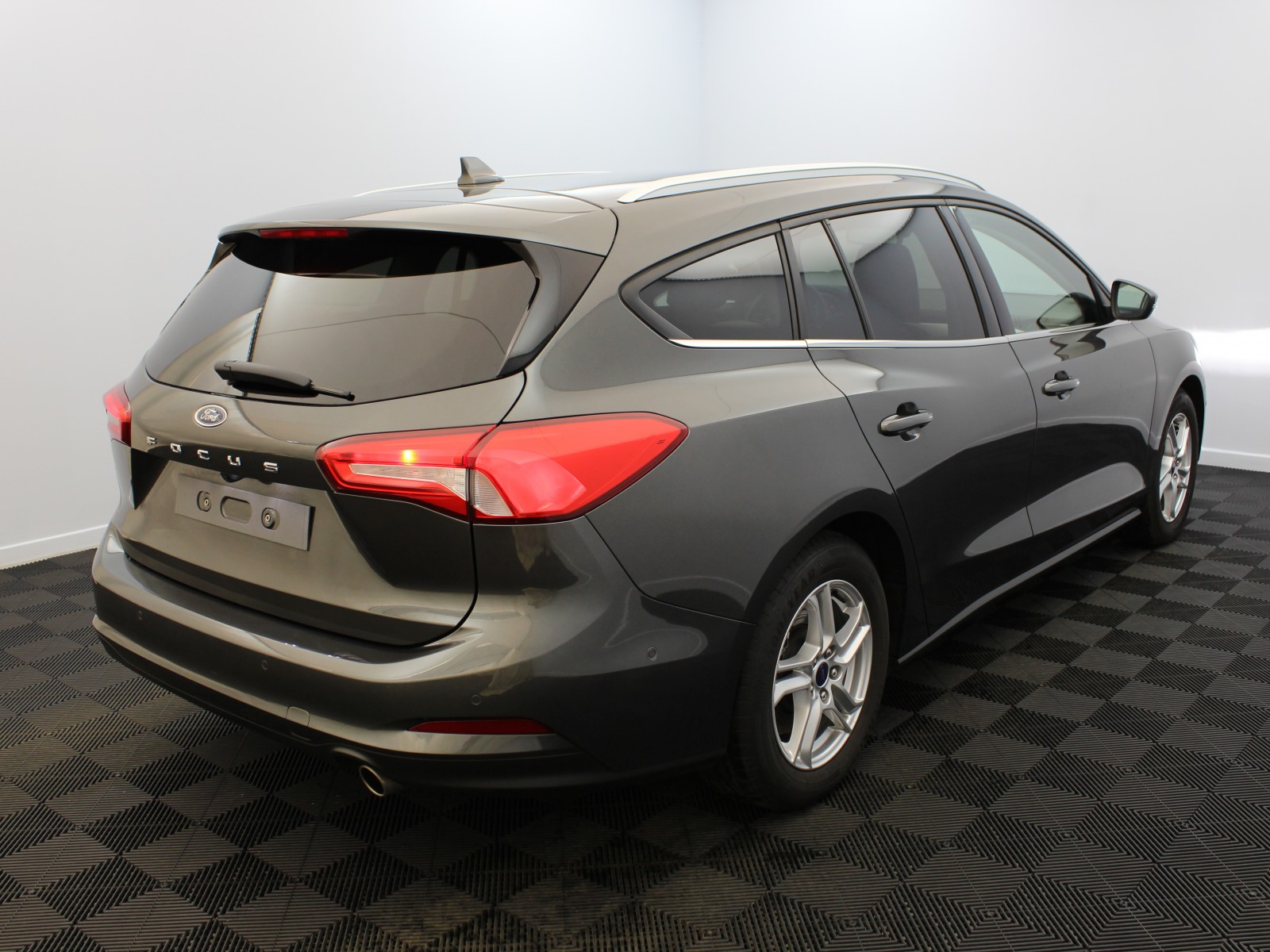 FORD - FOCUS SW - #181729 - 3