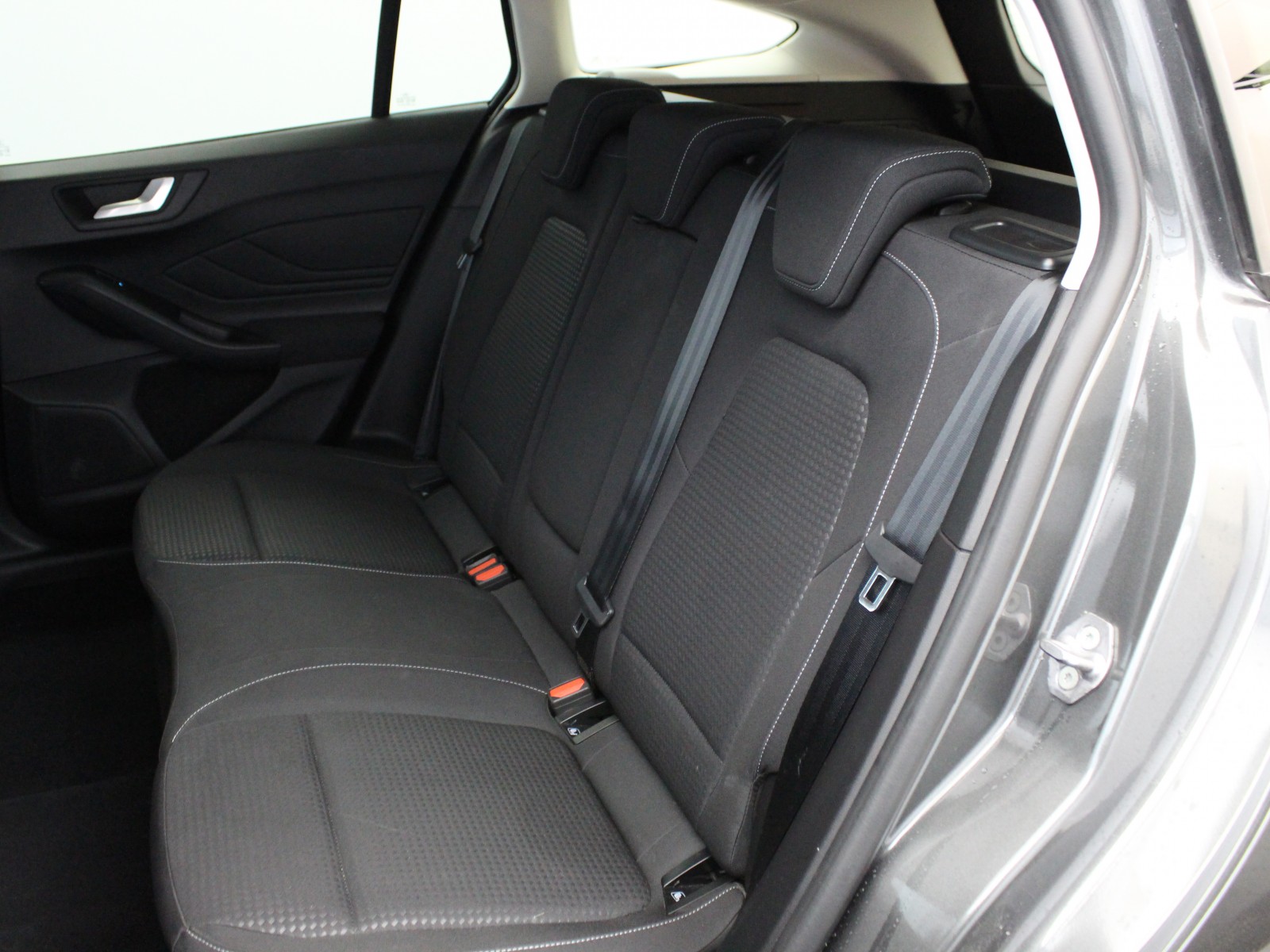 FORD - FOCUS SW - #181729 - 8